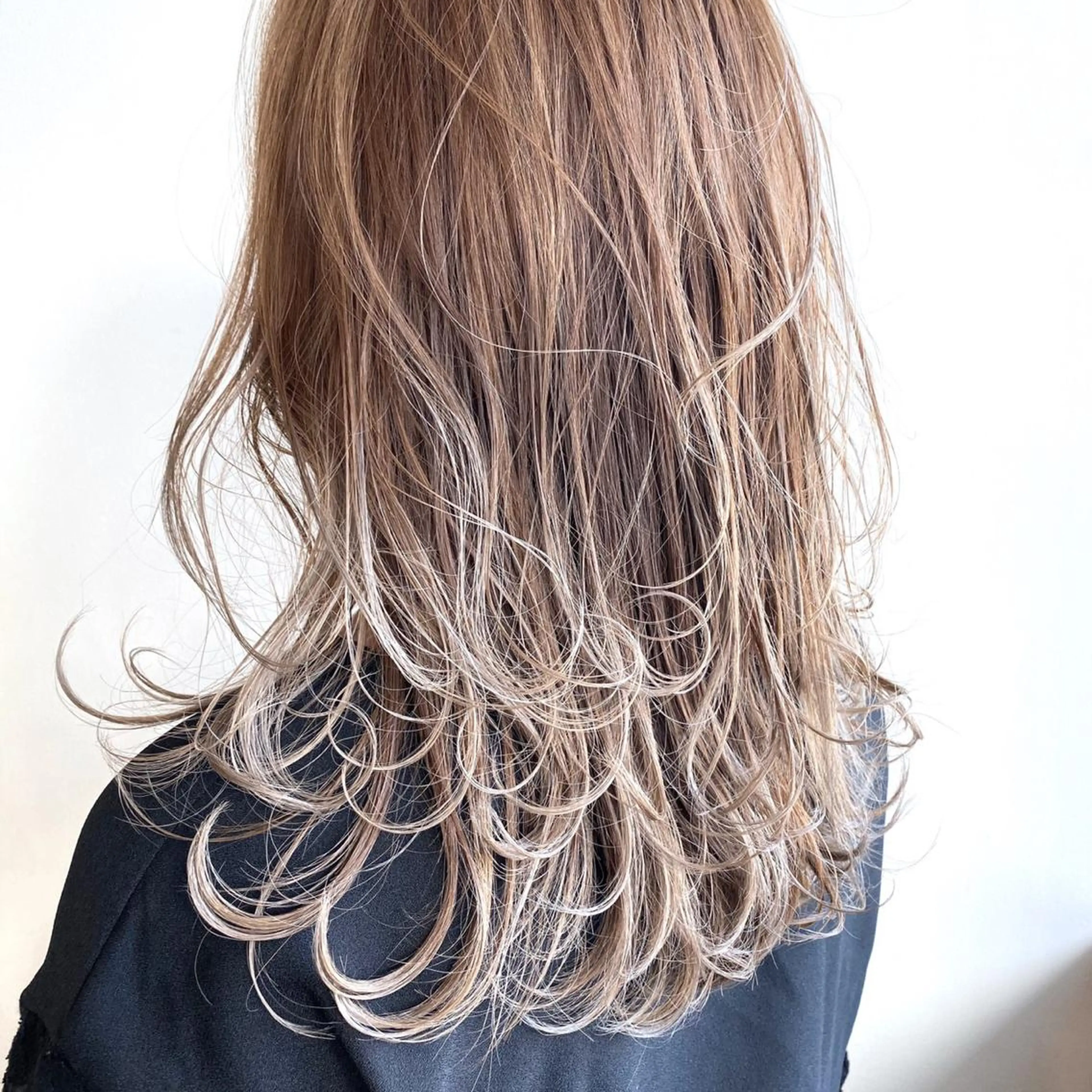 ロング カラー グランジヘア 無造作ヘアHYUGAのヘアスタイル