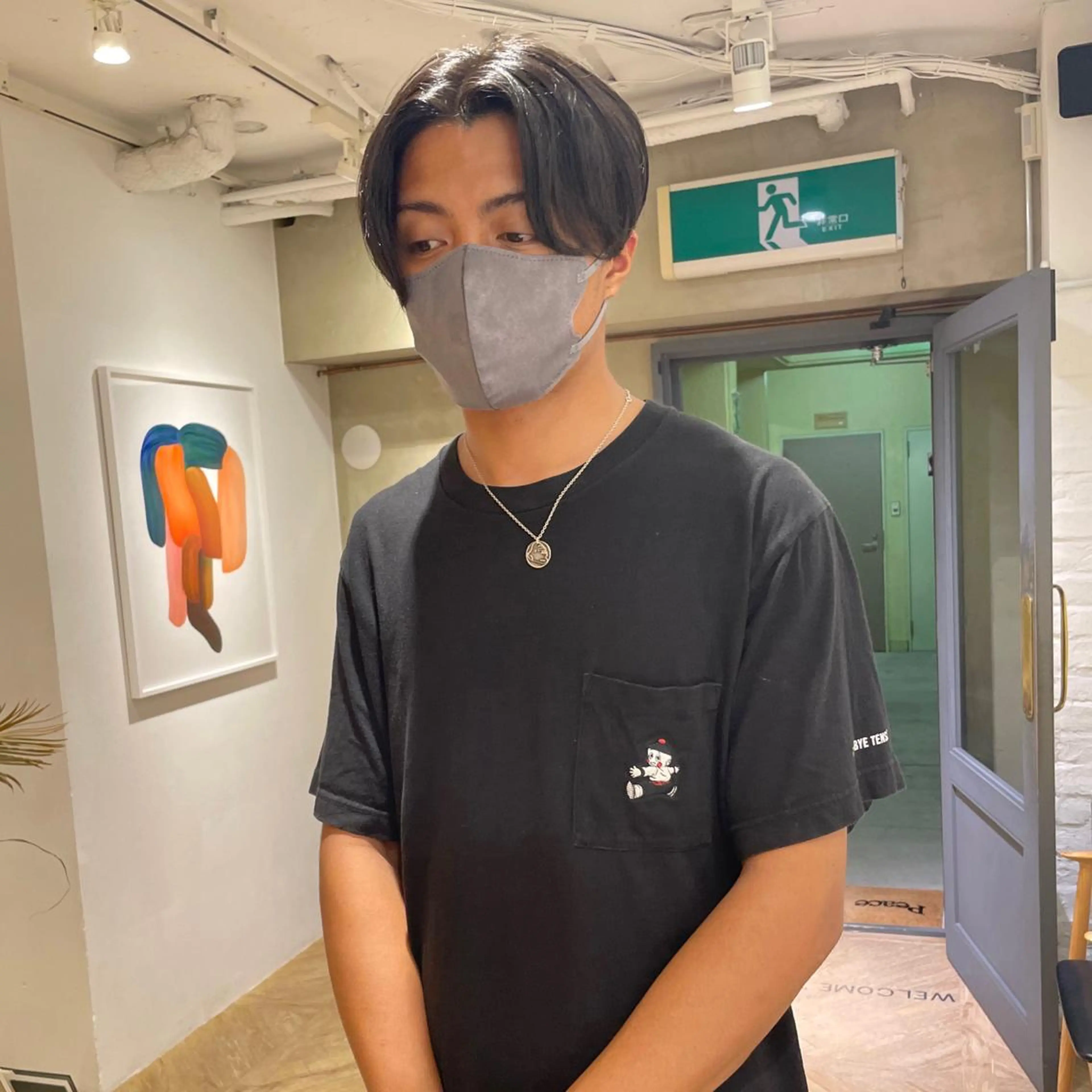 ミディアム パーマ メンズ ミディアムパーマ メンズブリーチ センターパート メンズハイライト メンズインナーカラー カット ブリーチ/レイヤー 🌻Mutsumiのヘアスタイル