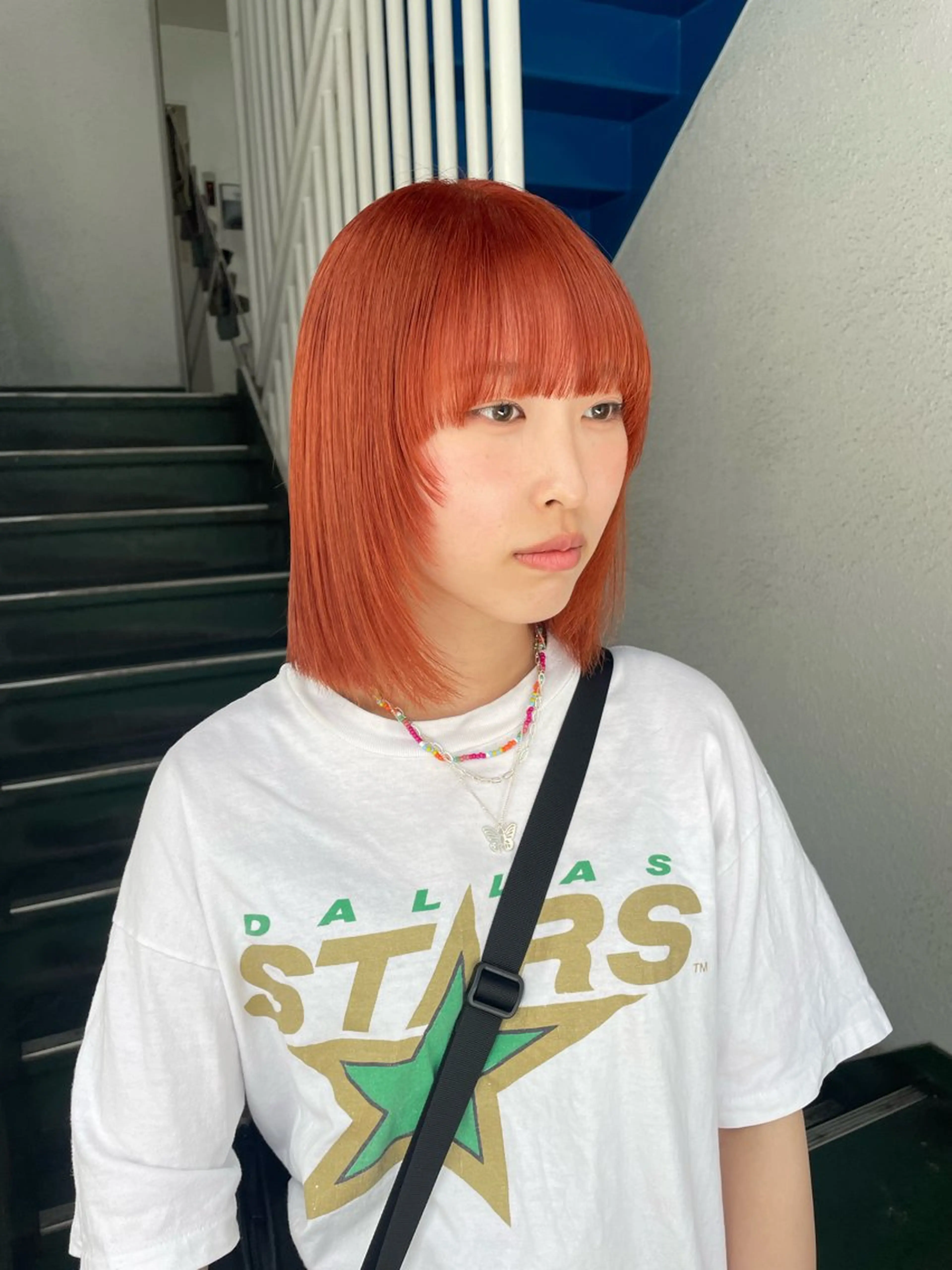 ミディアム カラー オレンジ レイヤーカット ヘアカラー トリートメント ハイトーン/レイヤー 🌸さくらのヘアスタイル