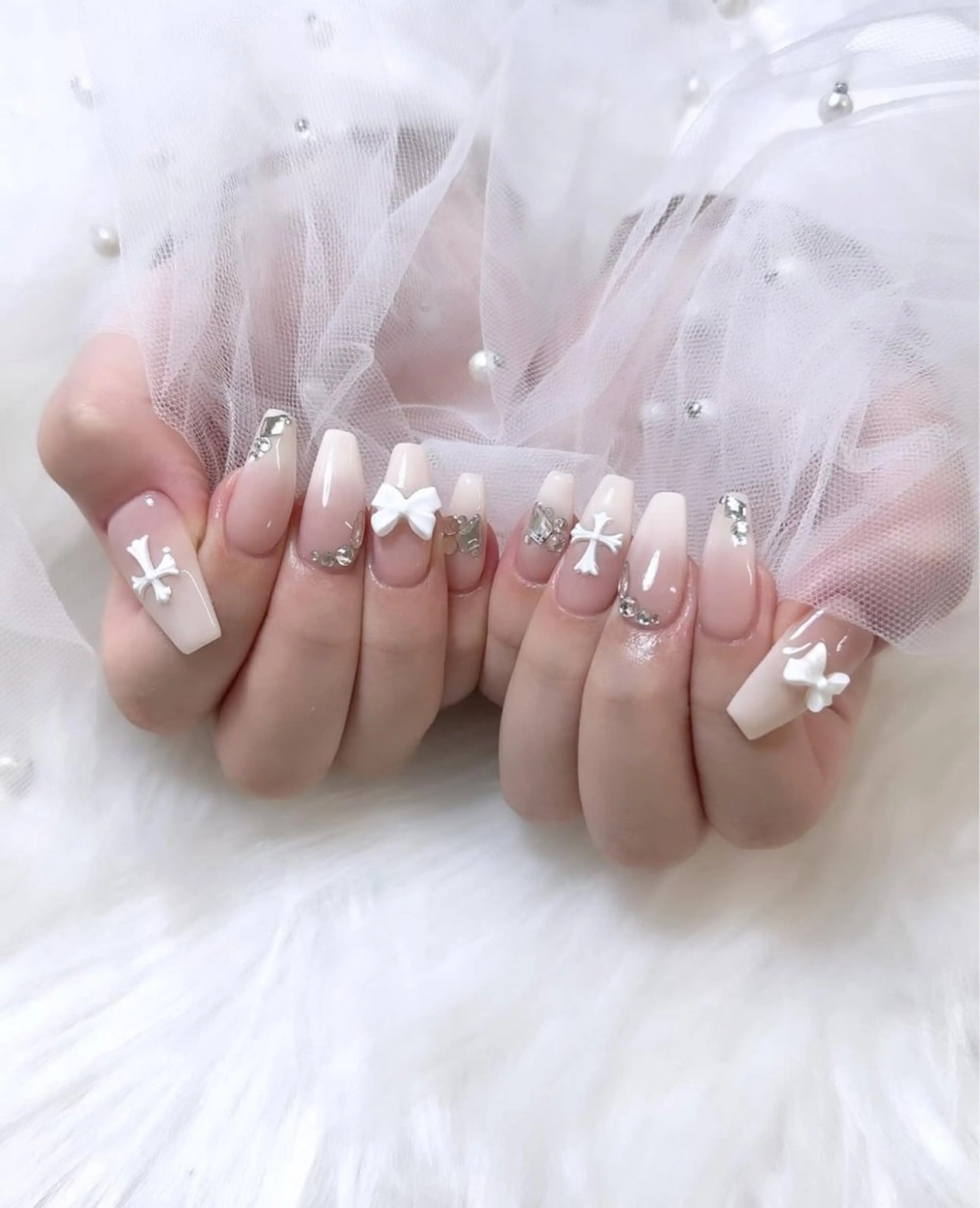 ネイル アニマル柄 オーロラネイル チークネイル フラッシュネイル ジェルネイル ハンドネイル Lina所属・Lina Nail Salonのネイルデザイン