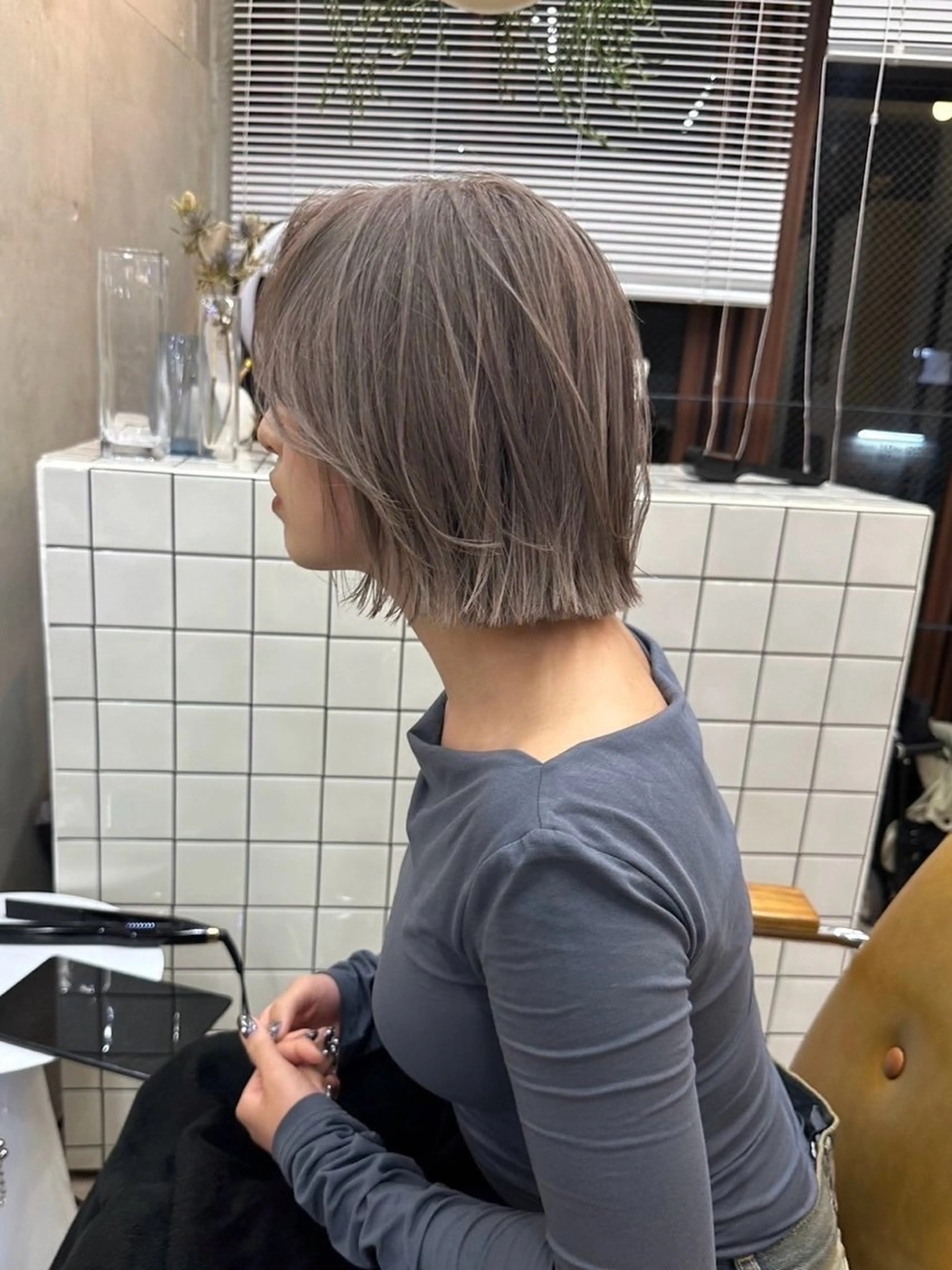 ショート カラー ベージュカラー ブリーチ ケアブリーチ 透明感カラー ダブルカラー SALT WATER所属・🫐 𝐌𝐚𝐨 🫐ボブモデル募集のヘアスタイル