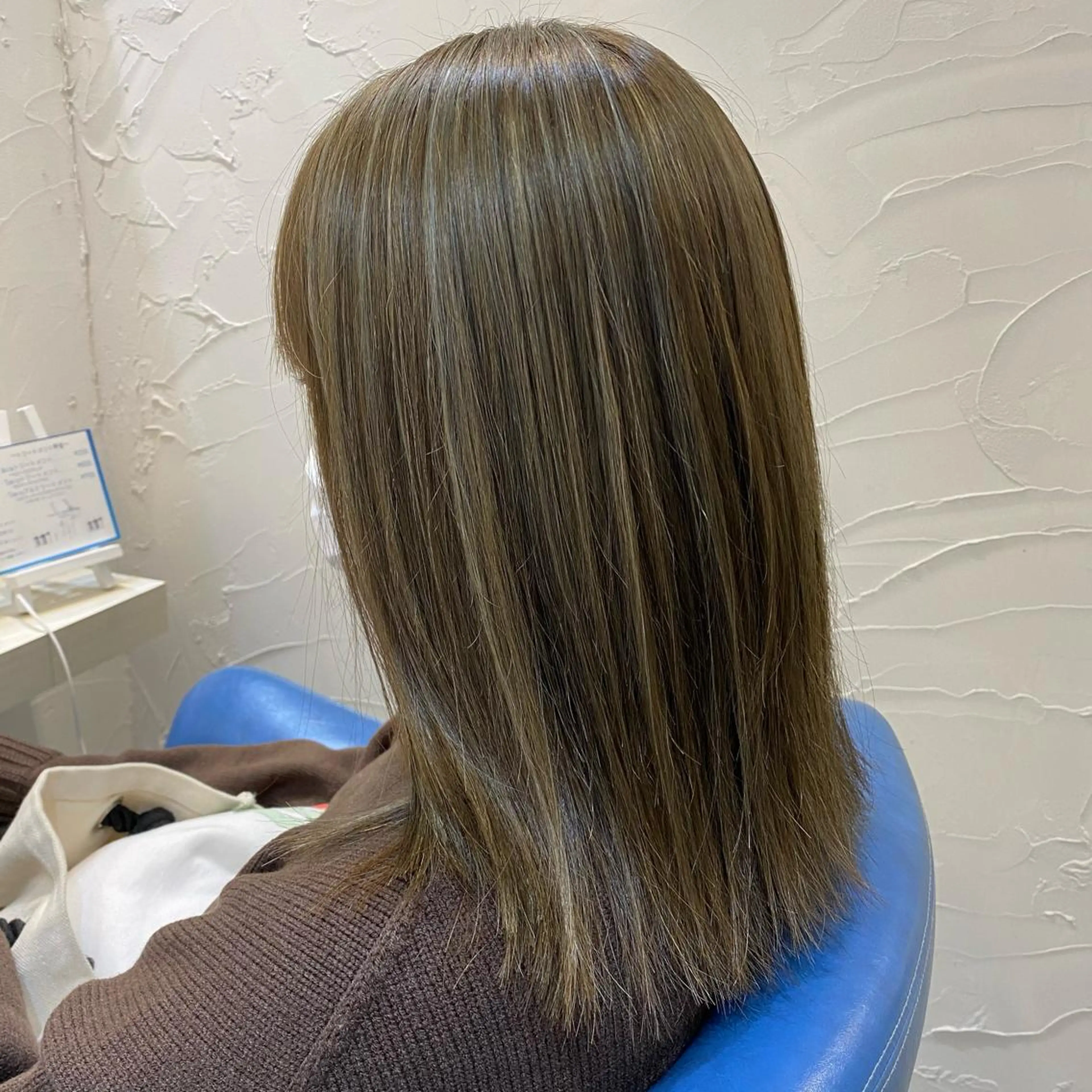 セミロング カラー uros.所属・メンズパーマ/ エクステ🌞セナのヘアスタイル