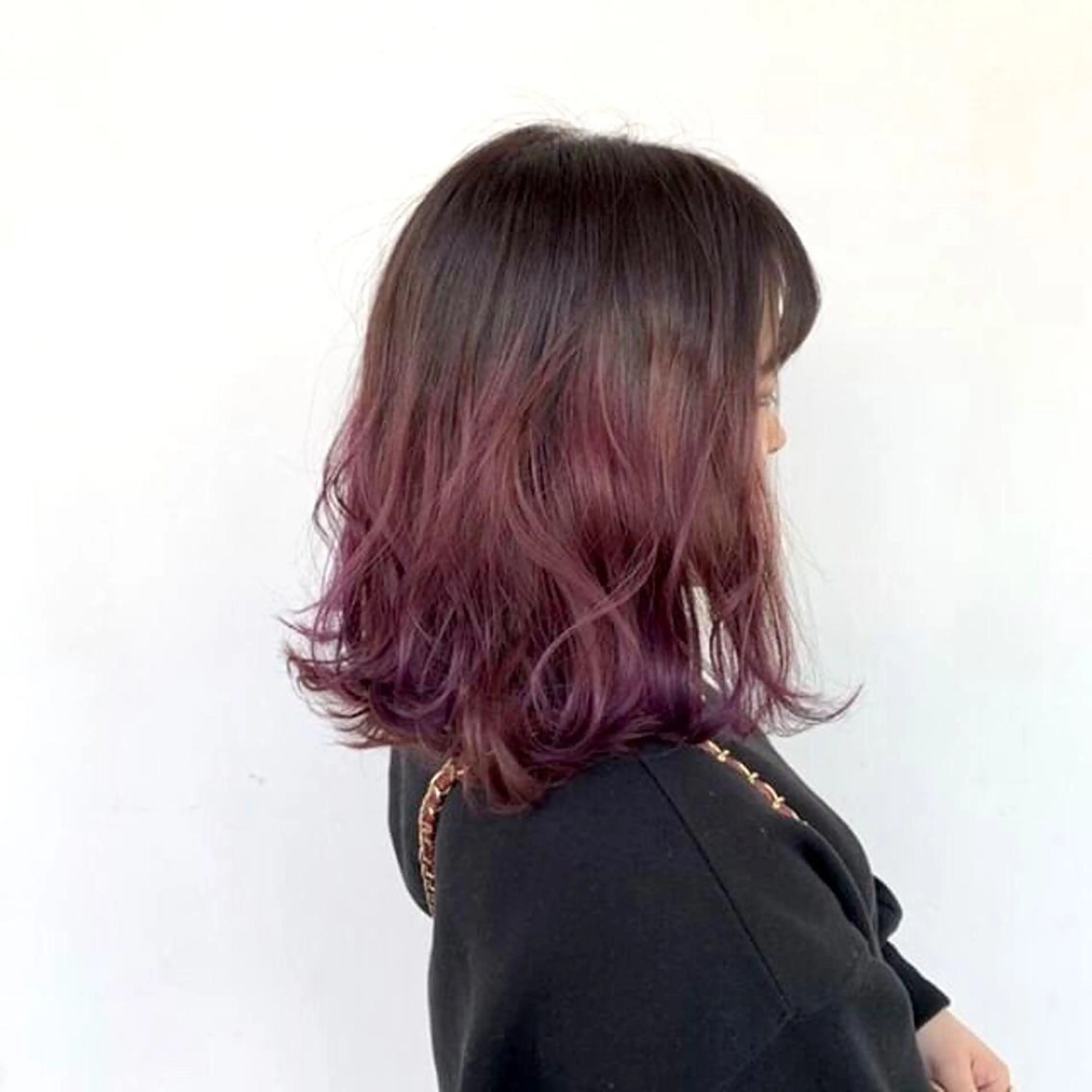 ショート カラー ブリーチ グラデーションカラー パープルカラー シェアサロン シエナ所属・東條 克義のヘアスタイル