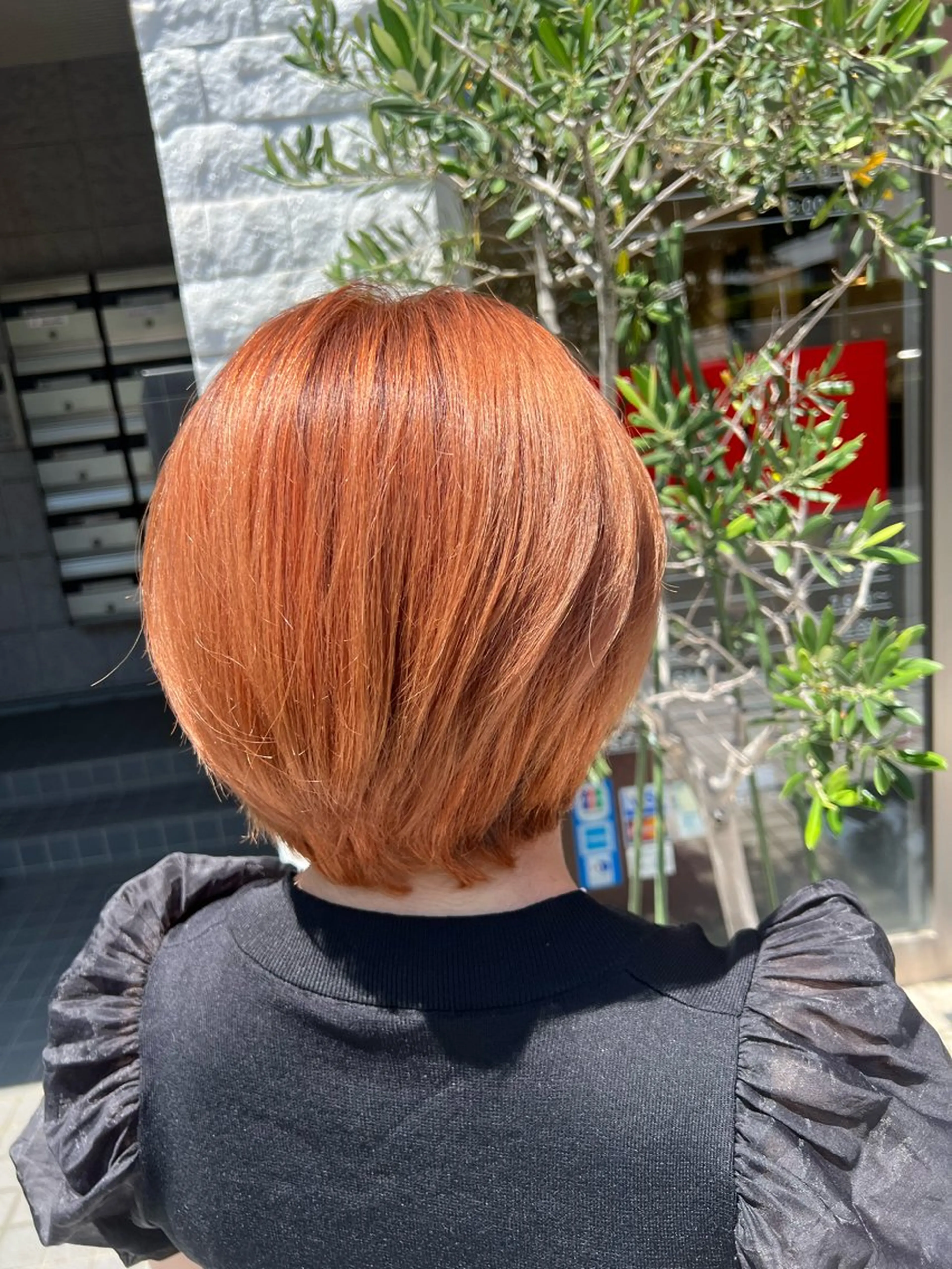 ショート カラー バレイヤージュ ベージュカラー ブリーチ ブロンド ダブルカラー ヘアカラー トリートメント 越谷　デザインカラー ハイトーン　クラモチのヘアスタイル
