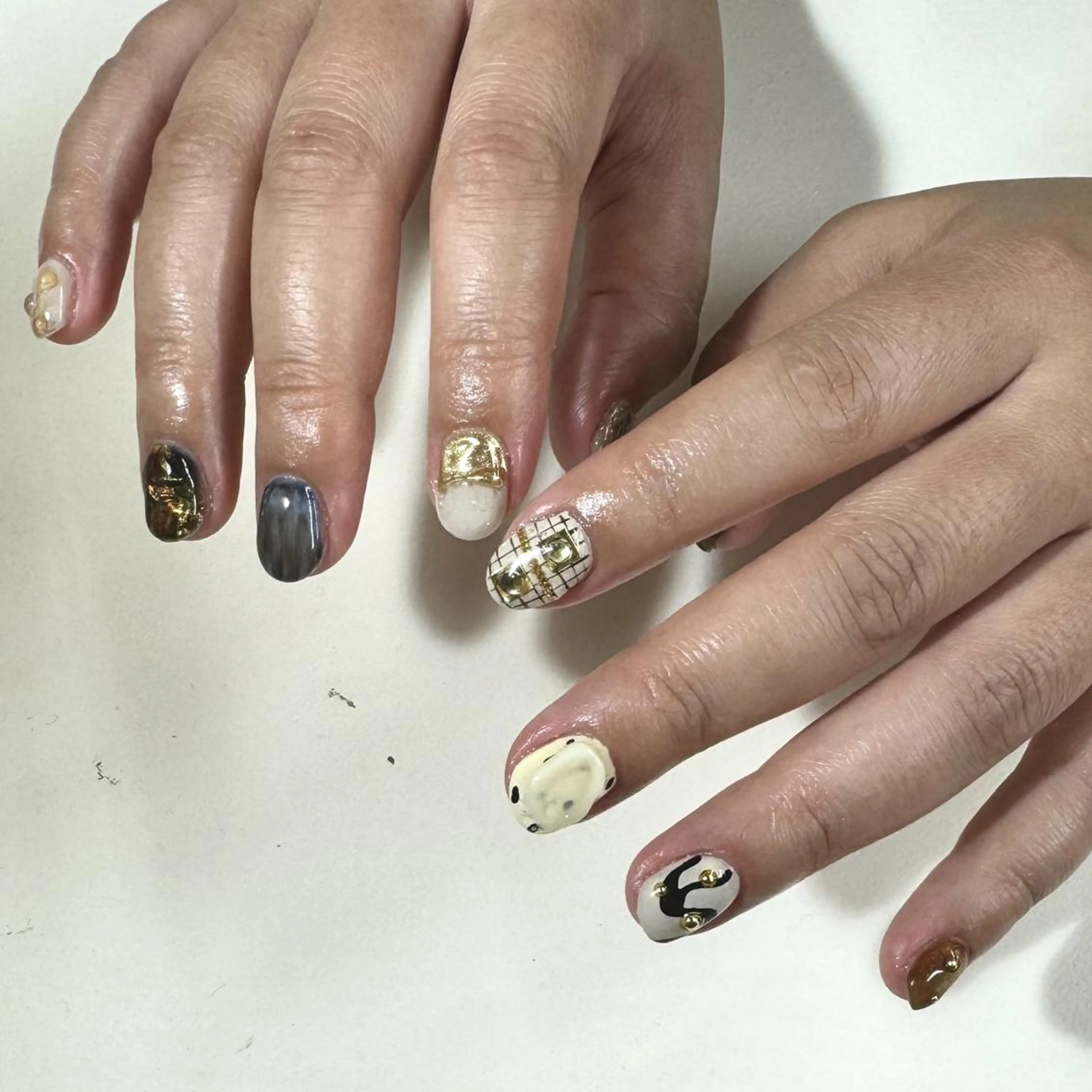 ネイル ジェルネイル 韓国ネイル ミラーネイル ニュアンスネイル ワンホンネイル nailstudio eviz新宿店のネイルデザイン