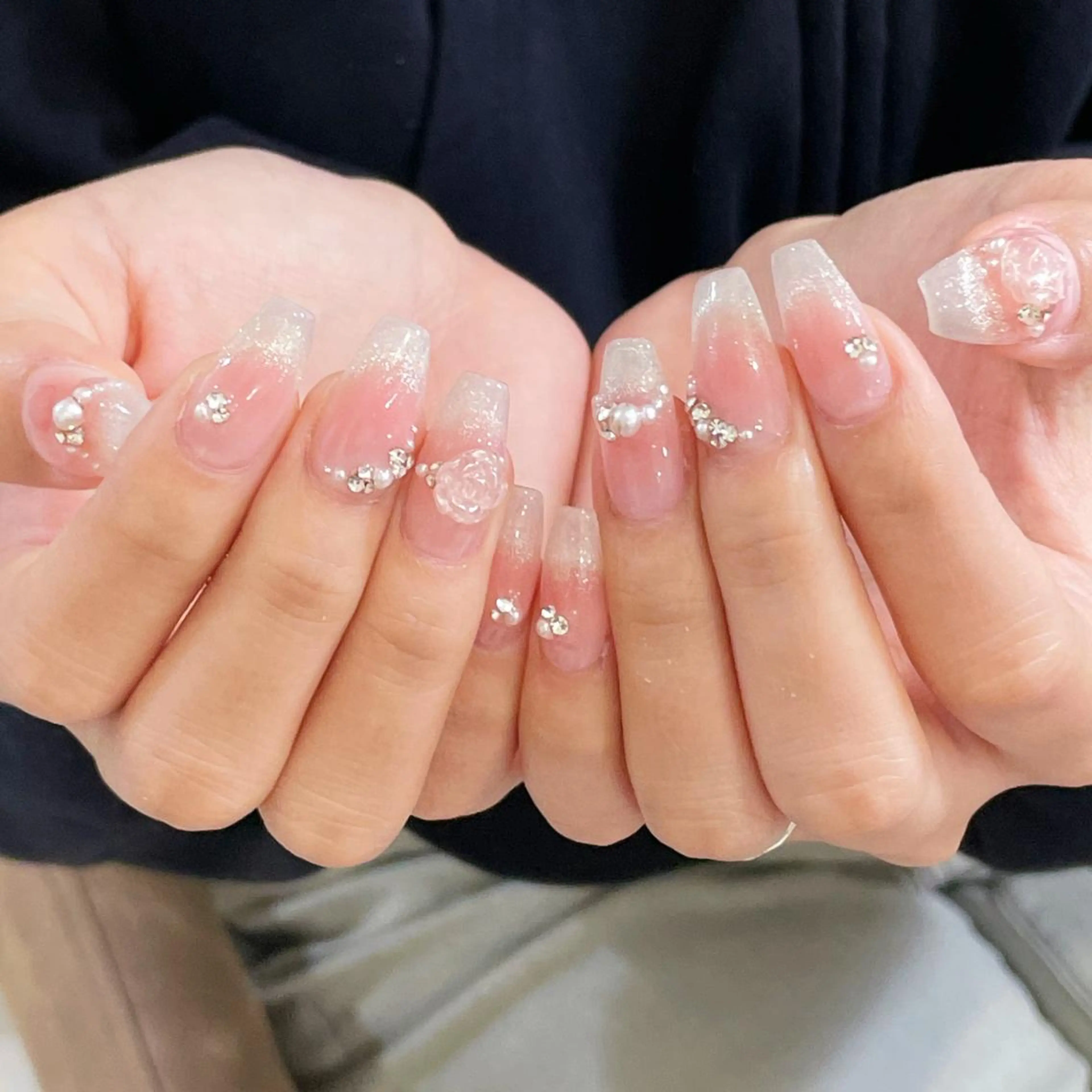 ネイル アートネイル オーロラネイル ガーリー キラキラネイル 韓国ネイル ハンドネイル DIAMOND 💅のネイルデザイン