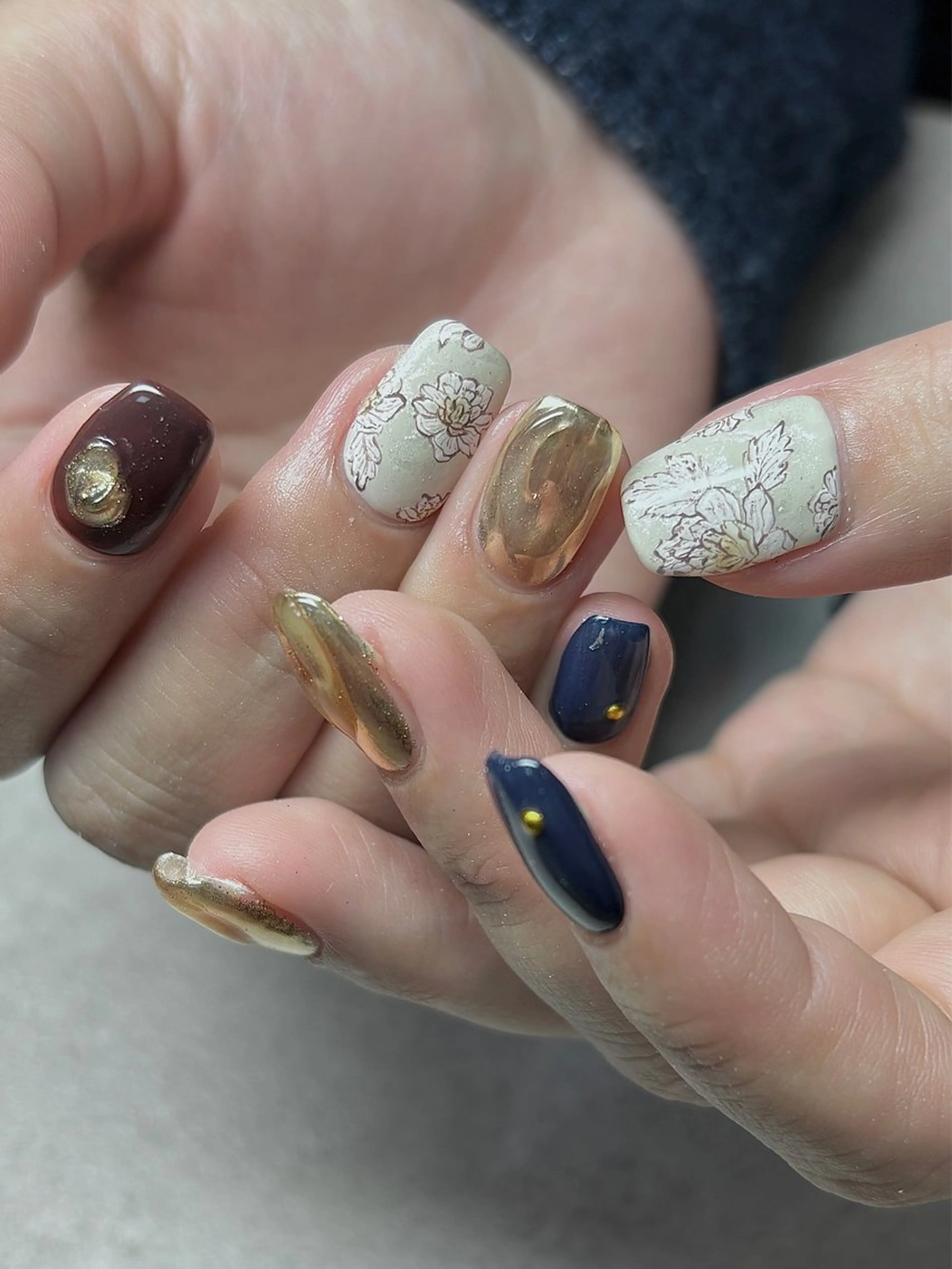 ネイル 成人式 卒業式 ミラーネイル ニュアンスネイル スクエアネイル ハンドネイル acs.n所属・ネイル，耳つぼ 風間すみれのその他イメージ