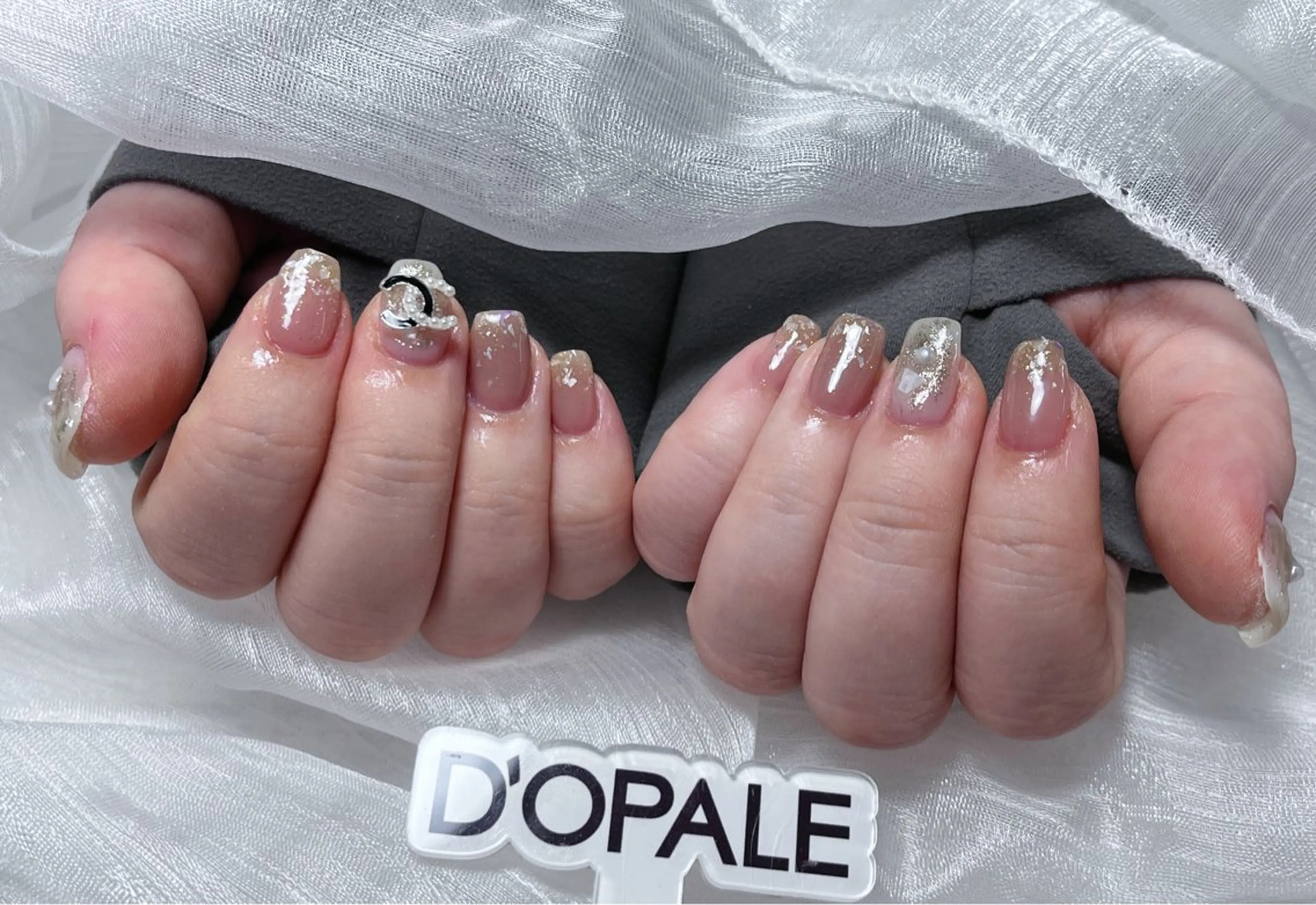 ネイル DOPALE、もも 彦奇のネイルデザイン