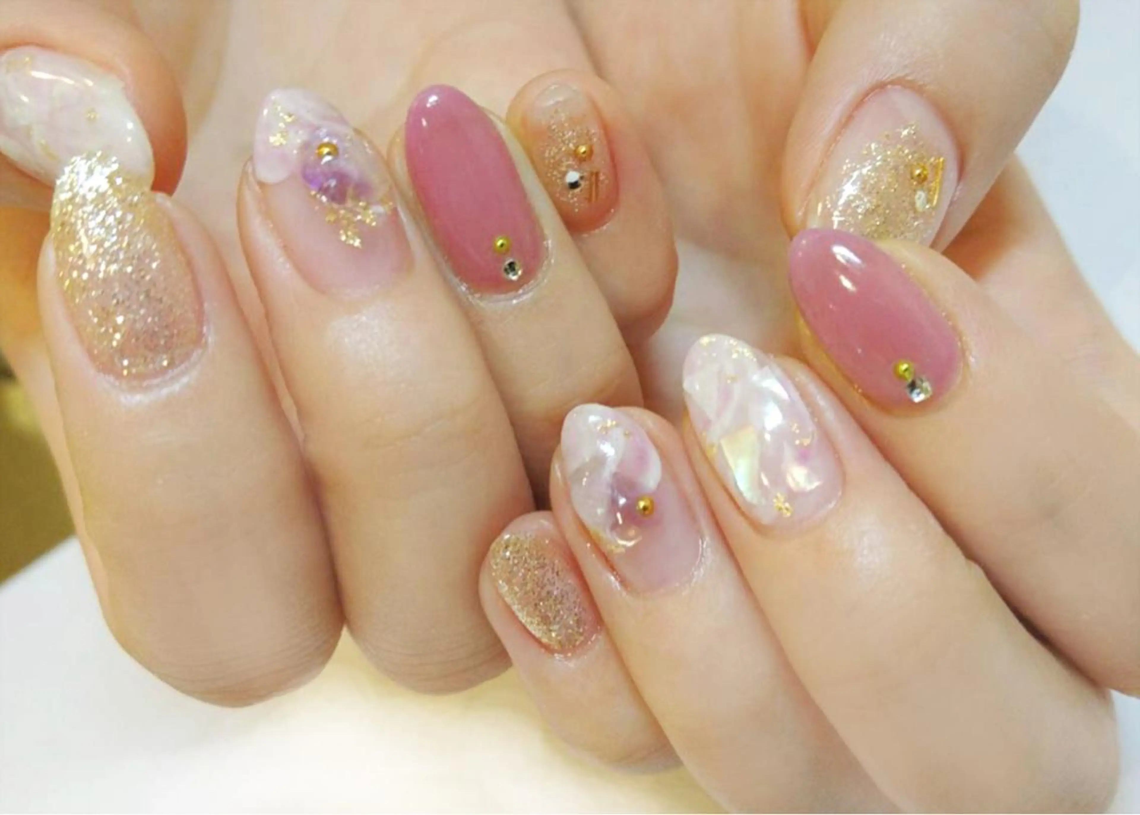 ネイル ネイル＆フラワーサロン〜Ri✦hiro〜鳥栖店所属・HIRATA RIEのネイルデザイン