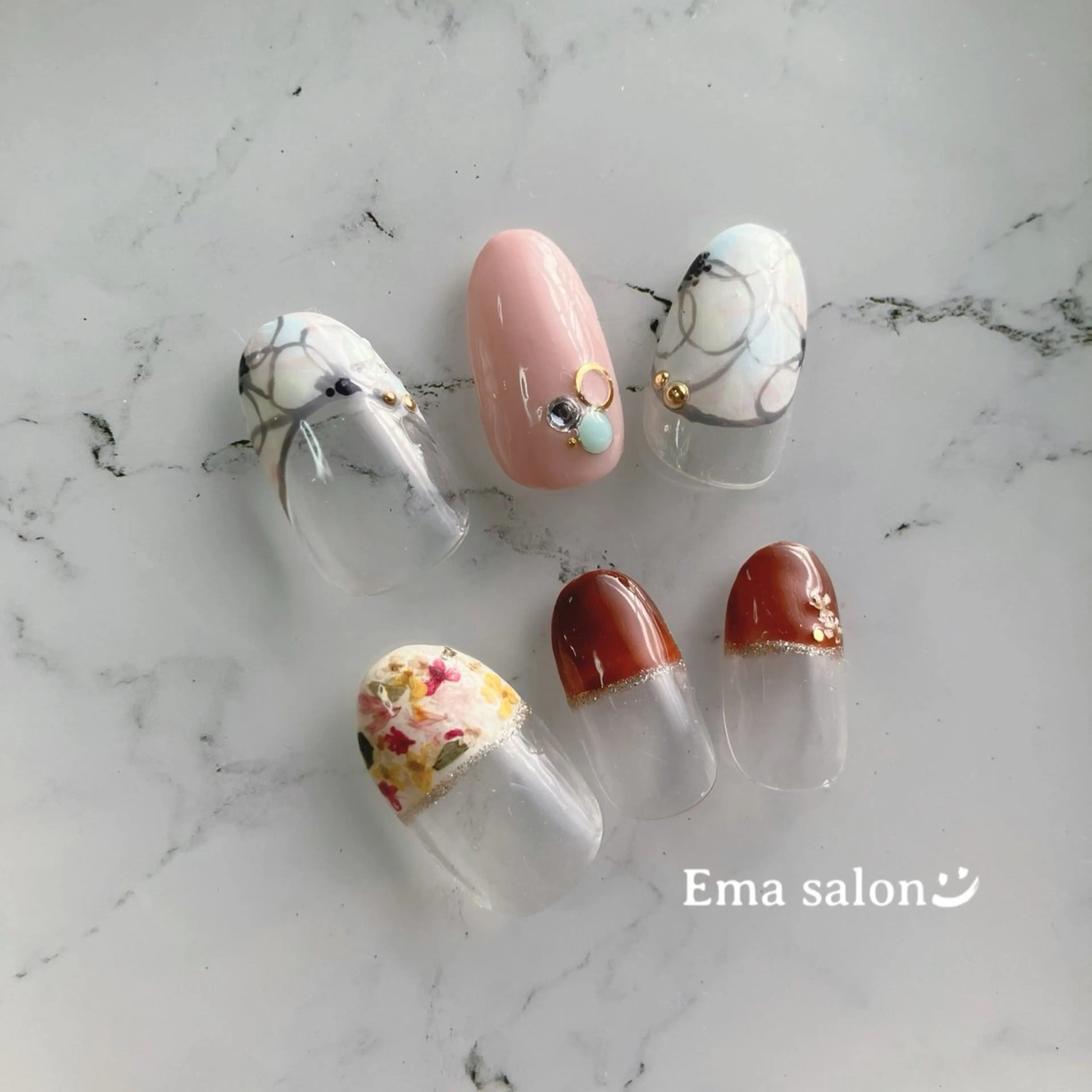 ネイル Ema salon satomiのネイルデザイン