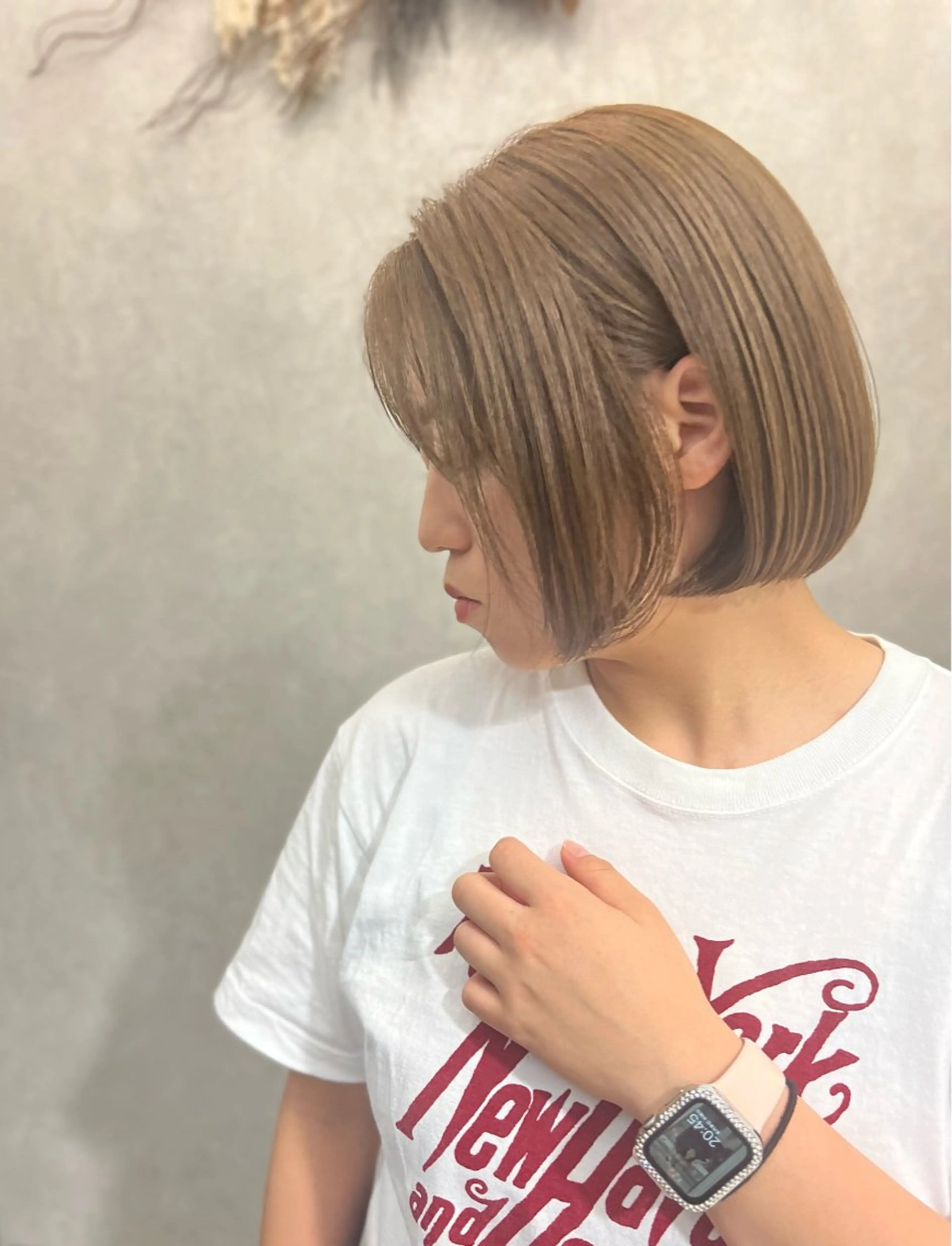 ショート カラー アッシュ アッシュグレー アッシュグレージュ ベージュカラー ブリーチ Seasonal〜（シーズナル）所属・伊藤 早人のヘアスタイル