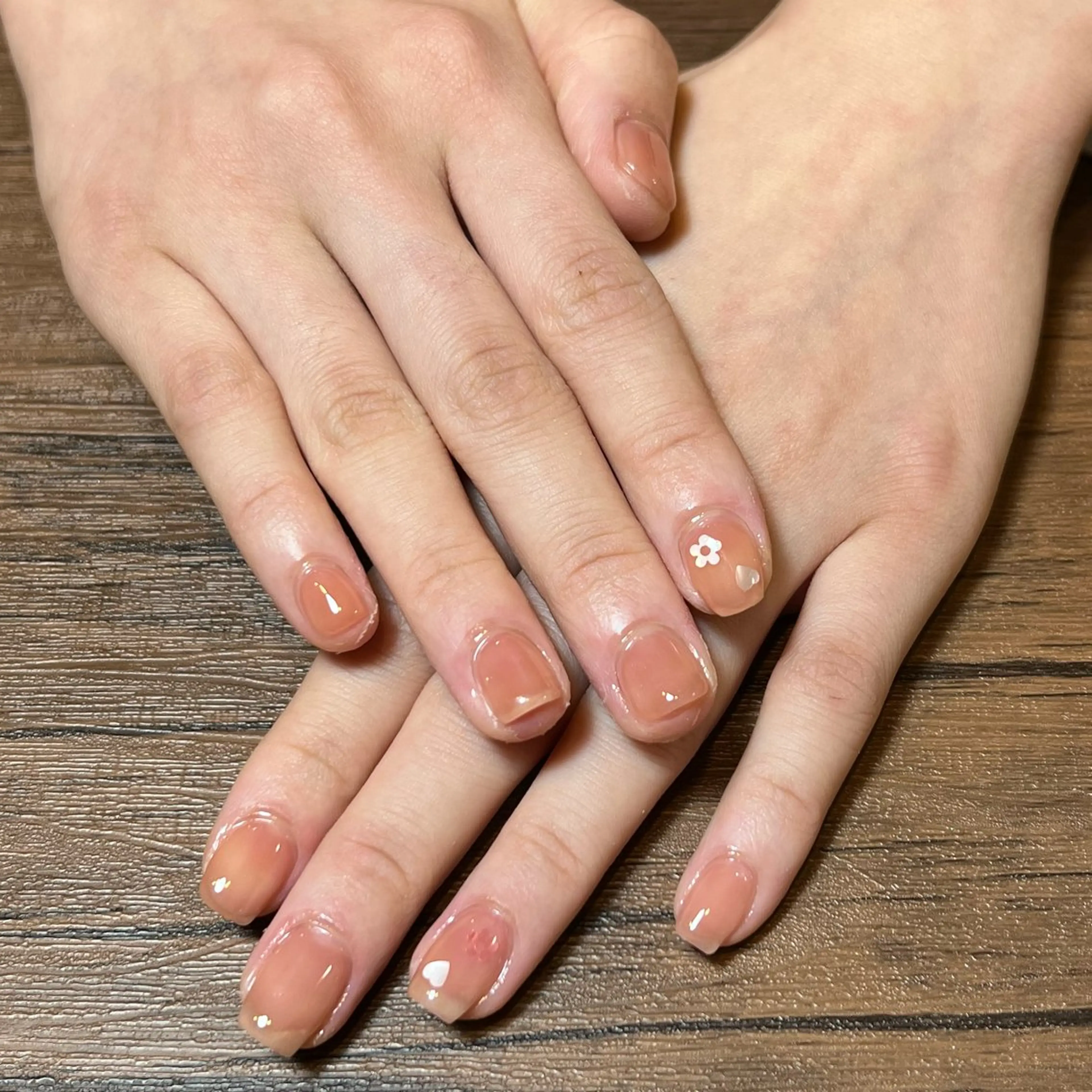 ネイル HENRIETTA NAILSALONのネイルデザイン