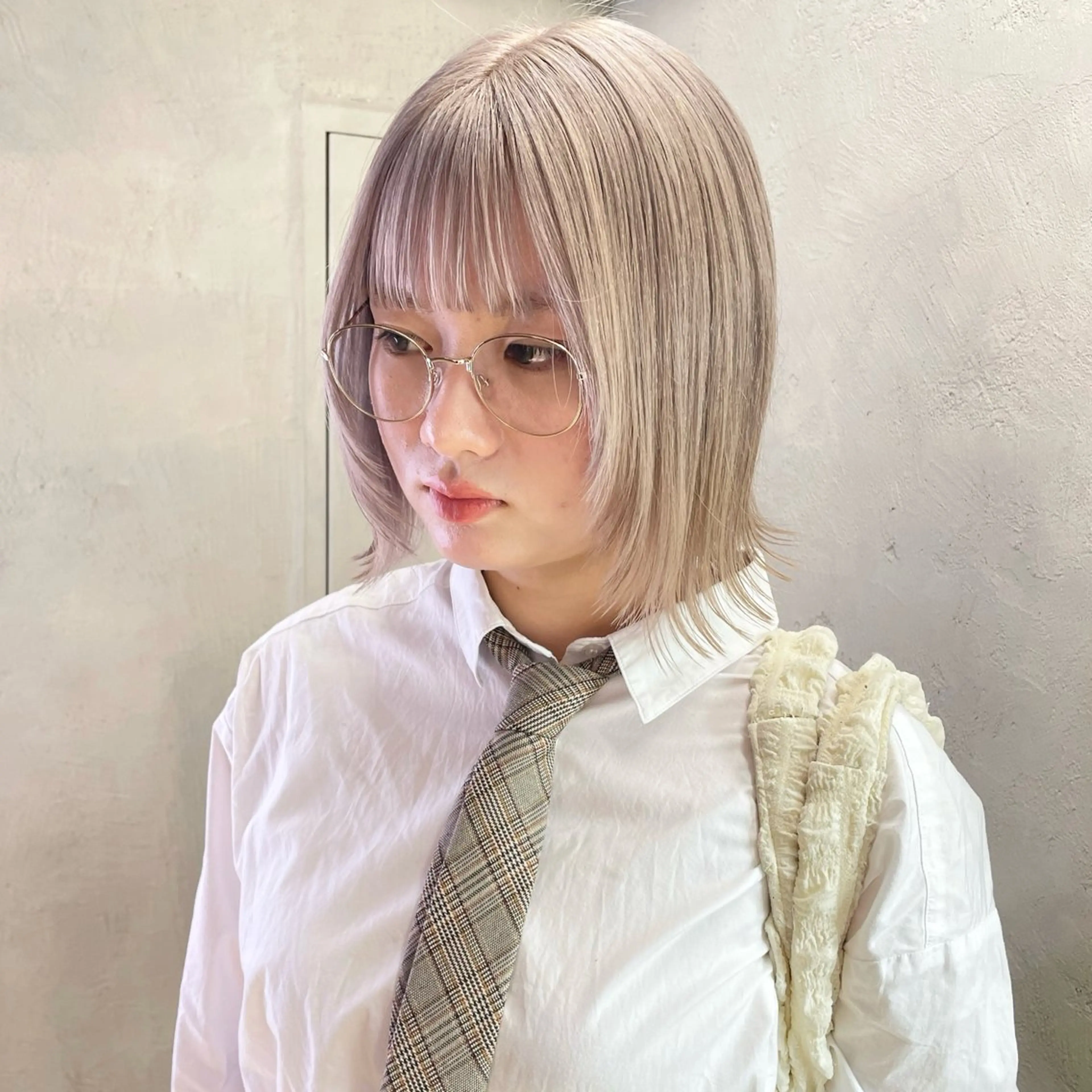 ミディアム カラー ヘアアレンジ グレージュ カット ヘアカラー トリートメント ボブ×柔らかいカラー 🩰misaki𓍼のヘアスタイル