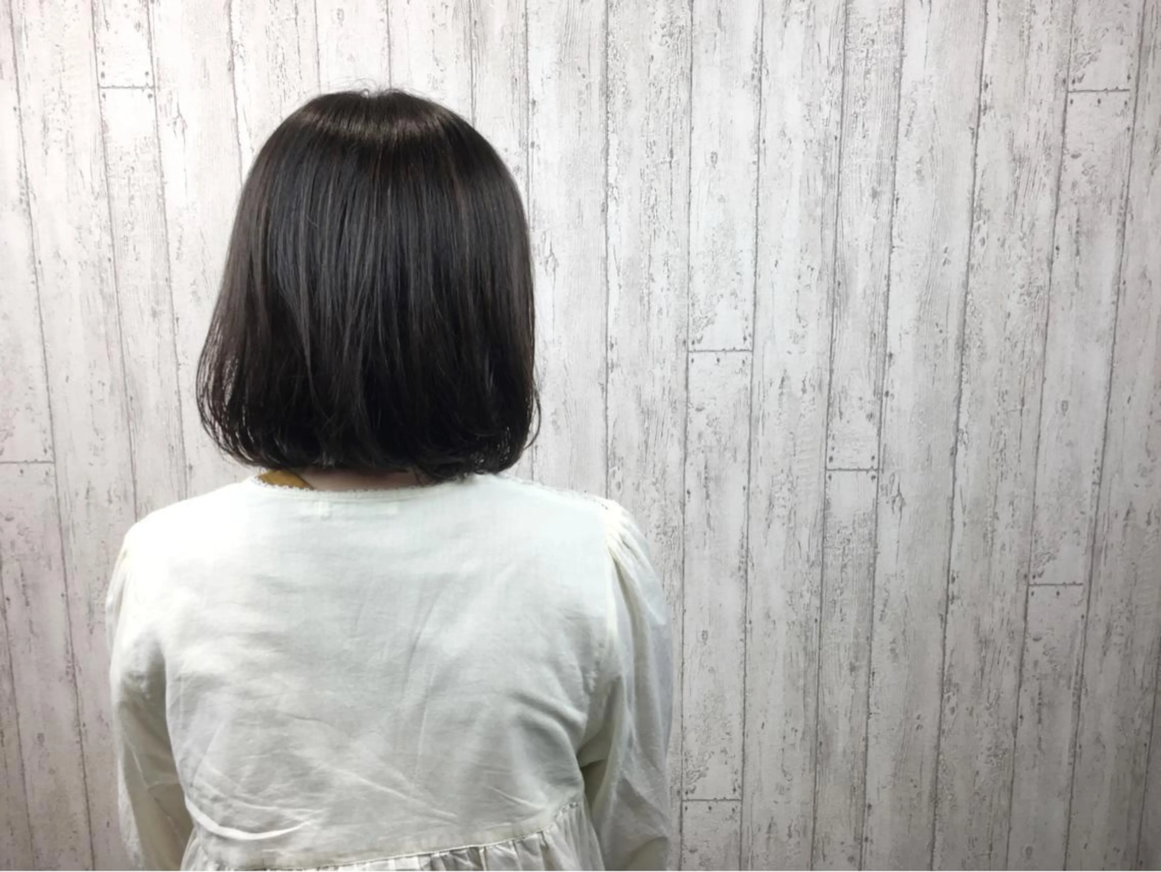 ミディアム カラー グレージュ カット ヘアカラー カット/メンズカット 藤田麻衣のヘアスタイル