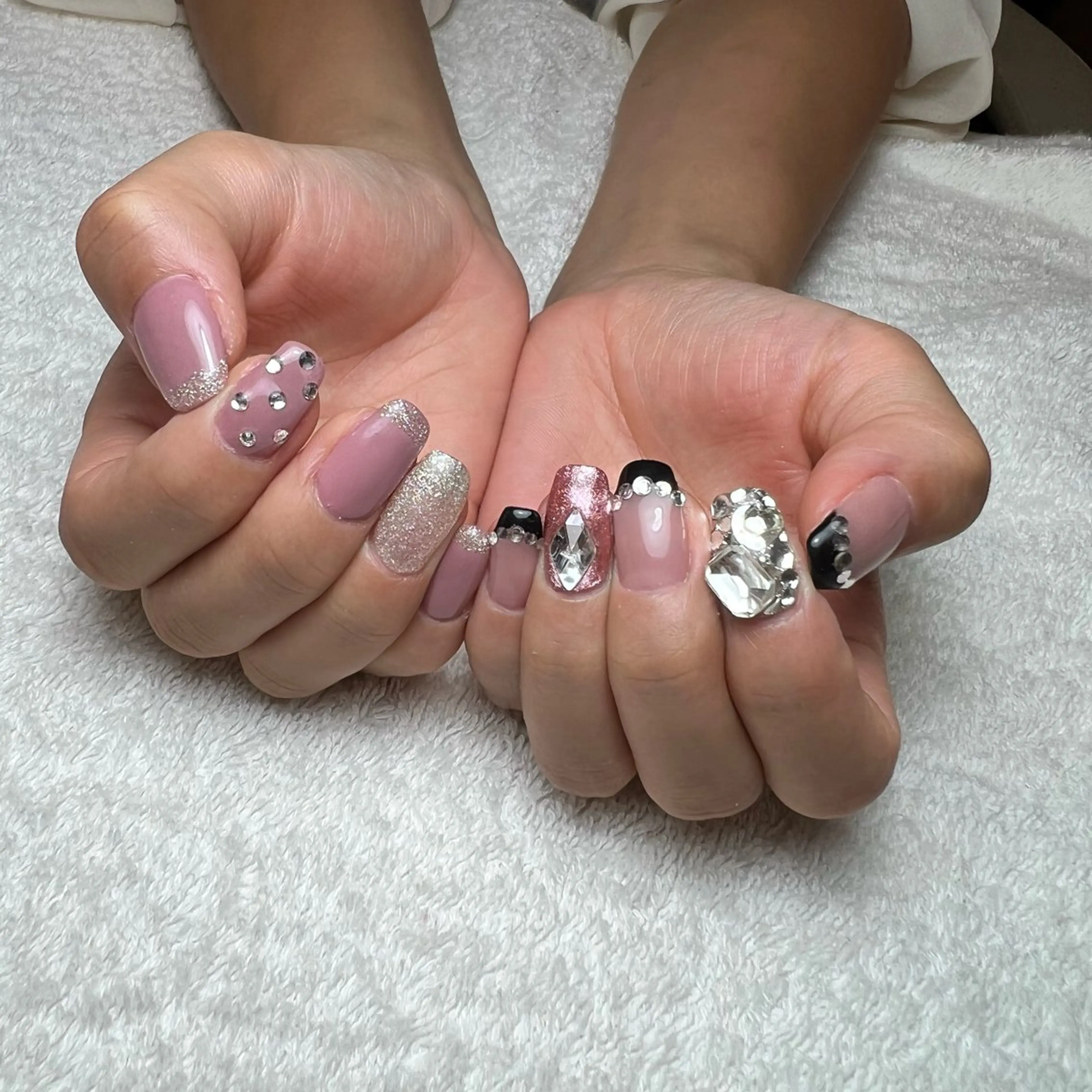 ネイル フレンチネイル ハンドネイル COCO+所属・COCO +のエステ・リラクイメージ