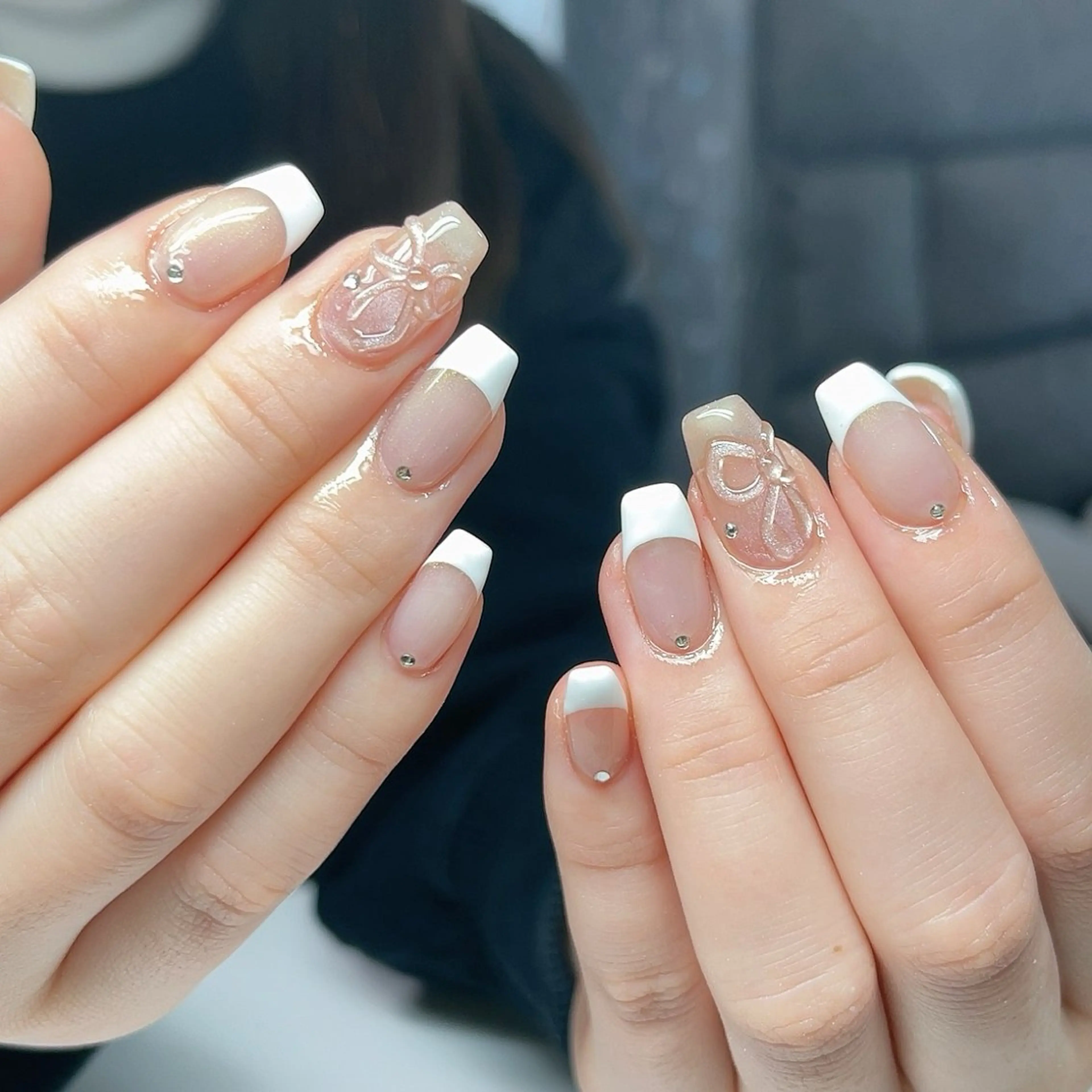 ネイル フレンチネイル リボン ハンドネイル か な🧚‍♀️のネイルデザイン