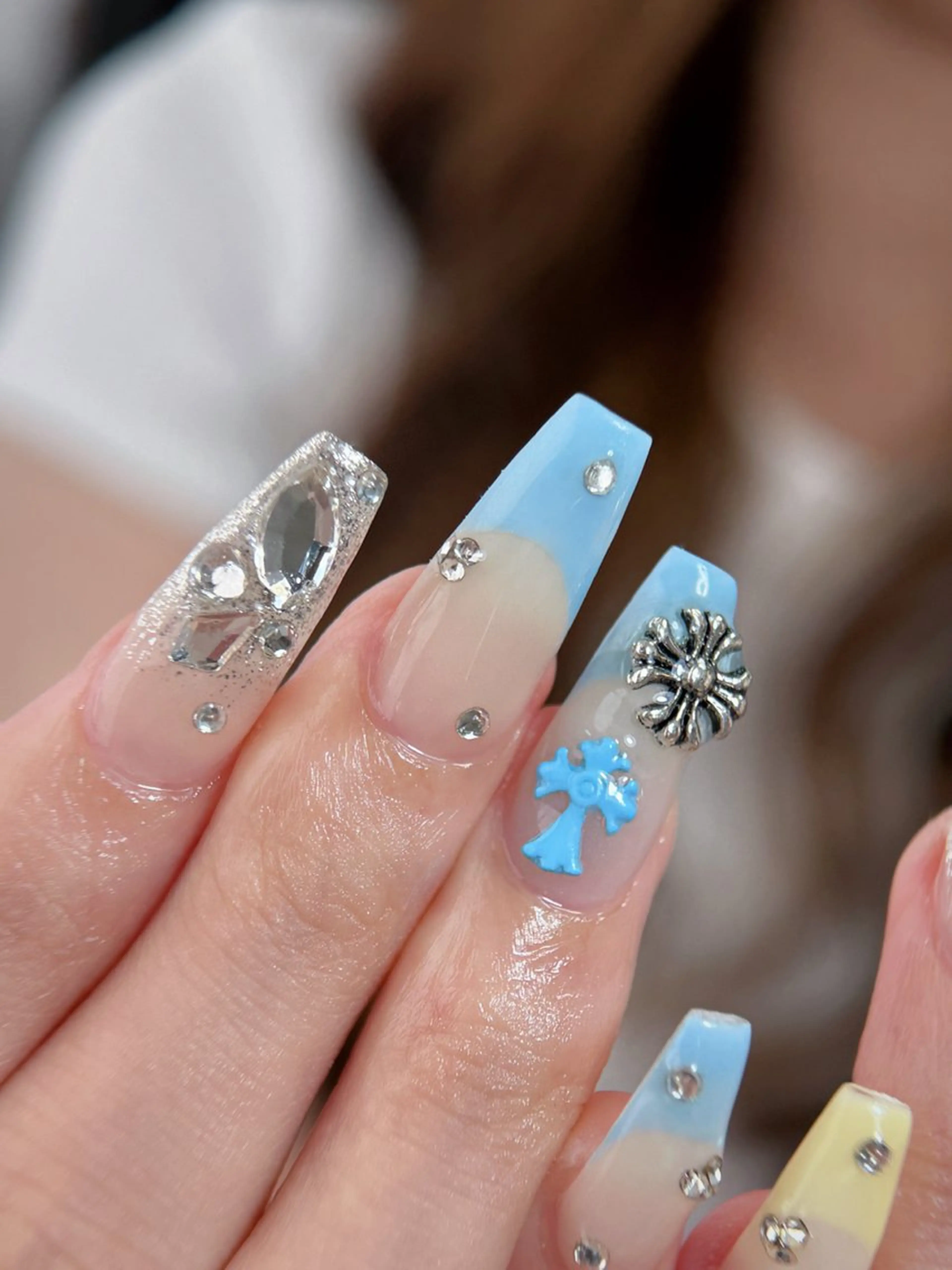 ネイル ハンドネイル Rola kira nail salon所属・麗 レイのネイルデザイン