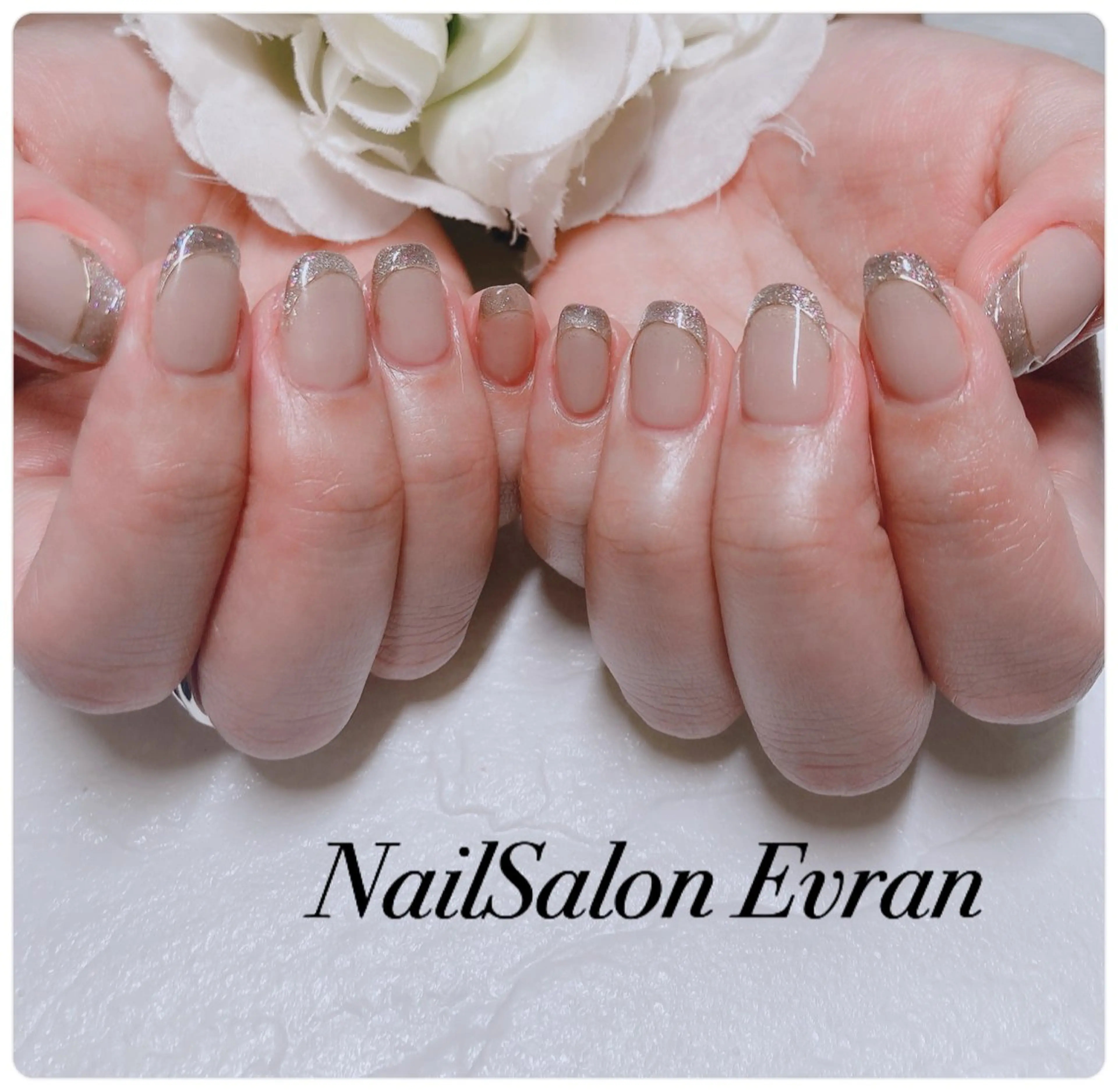 ネイル アートネイル フレンチネイル マグネットネイル ミラーネイル 持ち込み ハンドネイル Nail salon Evranのネイルデザイン