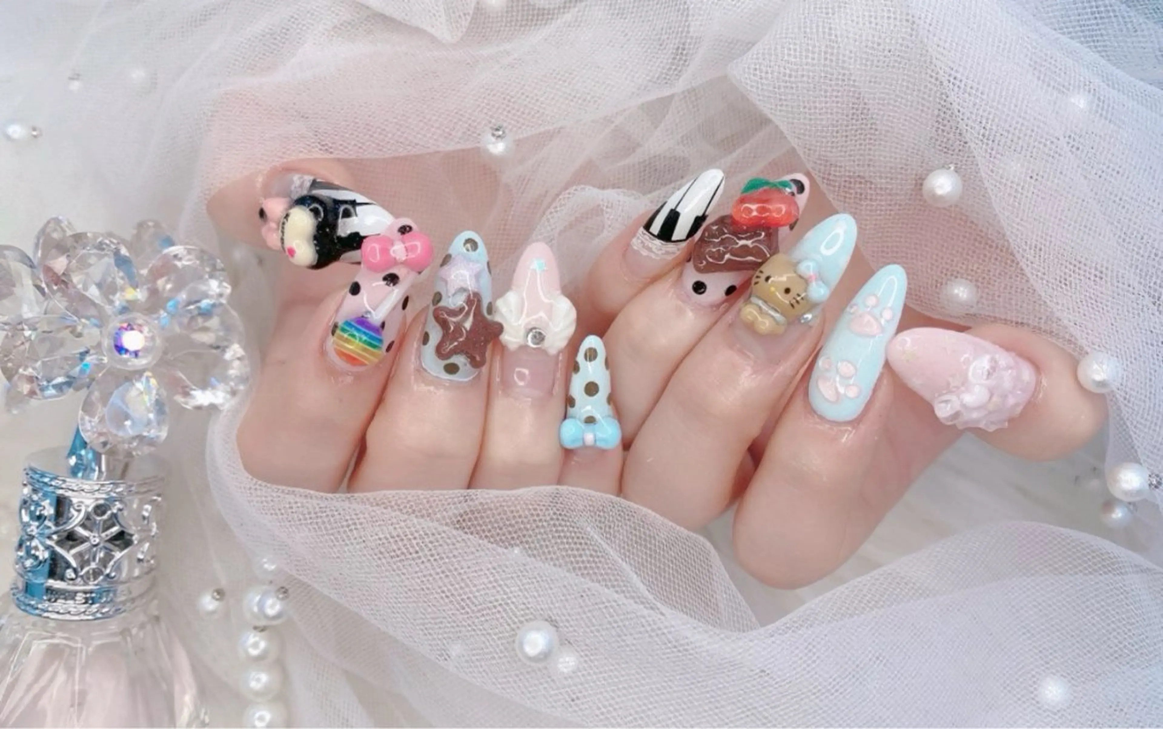ネイル R nailsalon所属・R salonのネイルデザイン