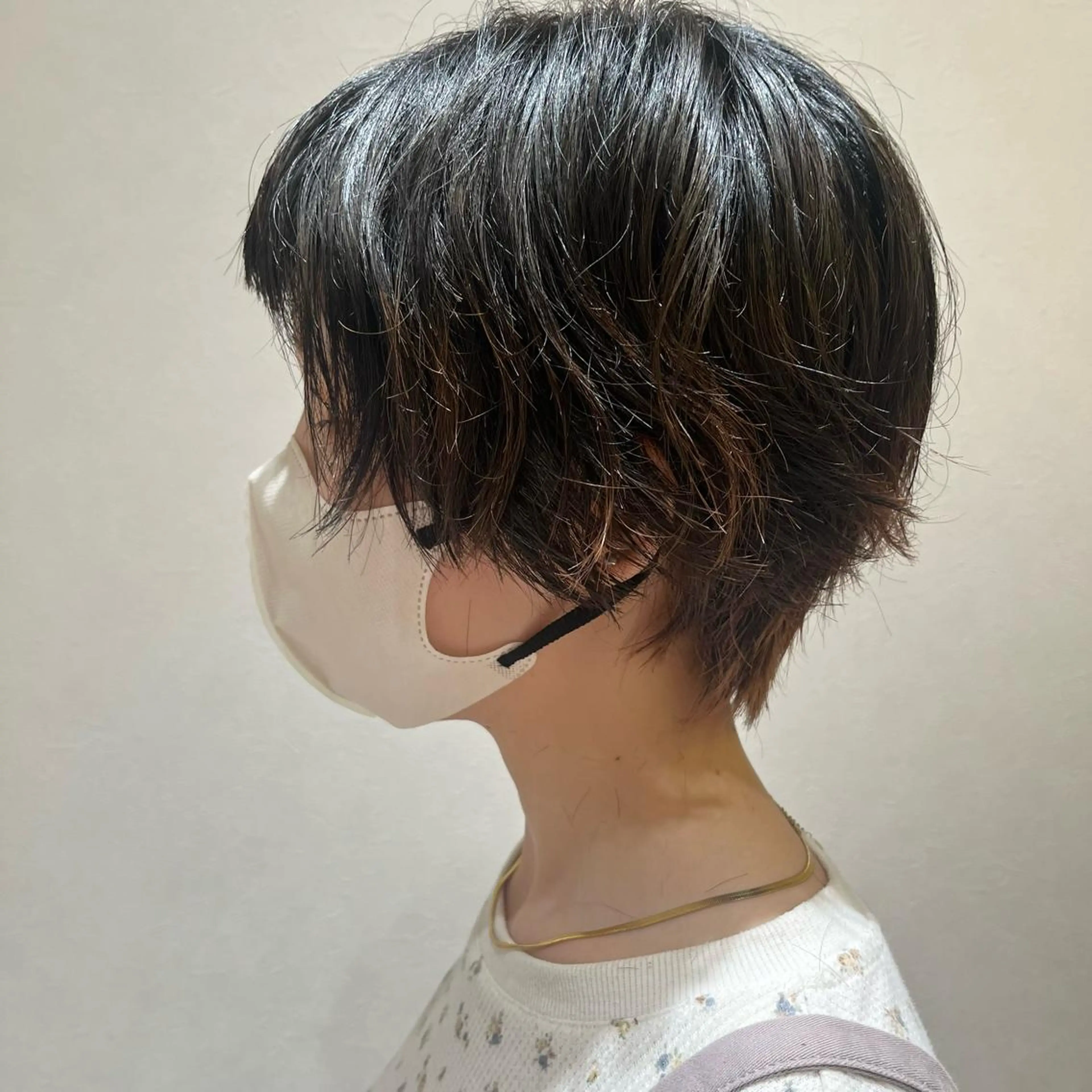 ショート カラー 溝口 奈穂のヘアスタイル