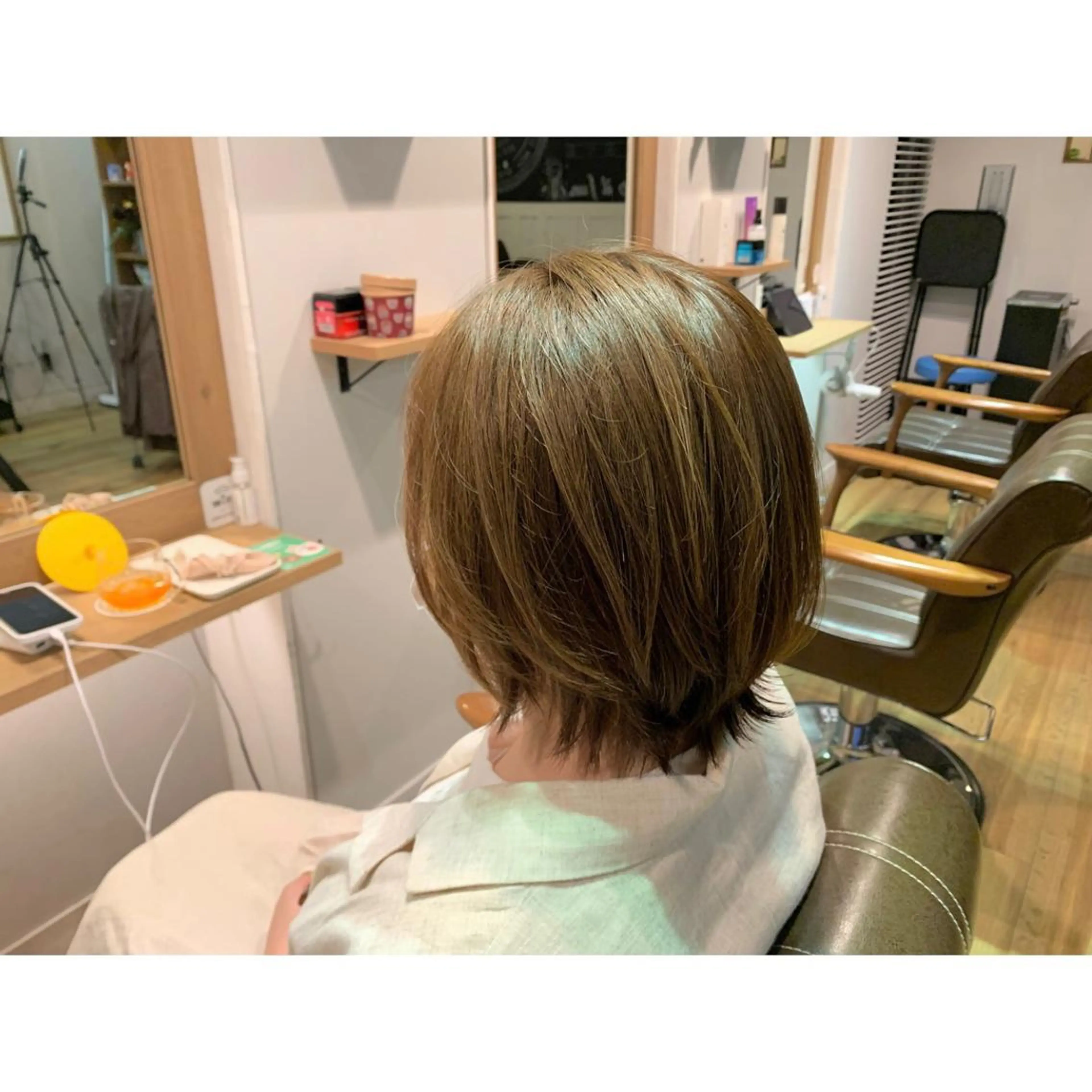 ショート カラー ヘアカラー トリートメント ツキダテ ユイのヘアスタイル