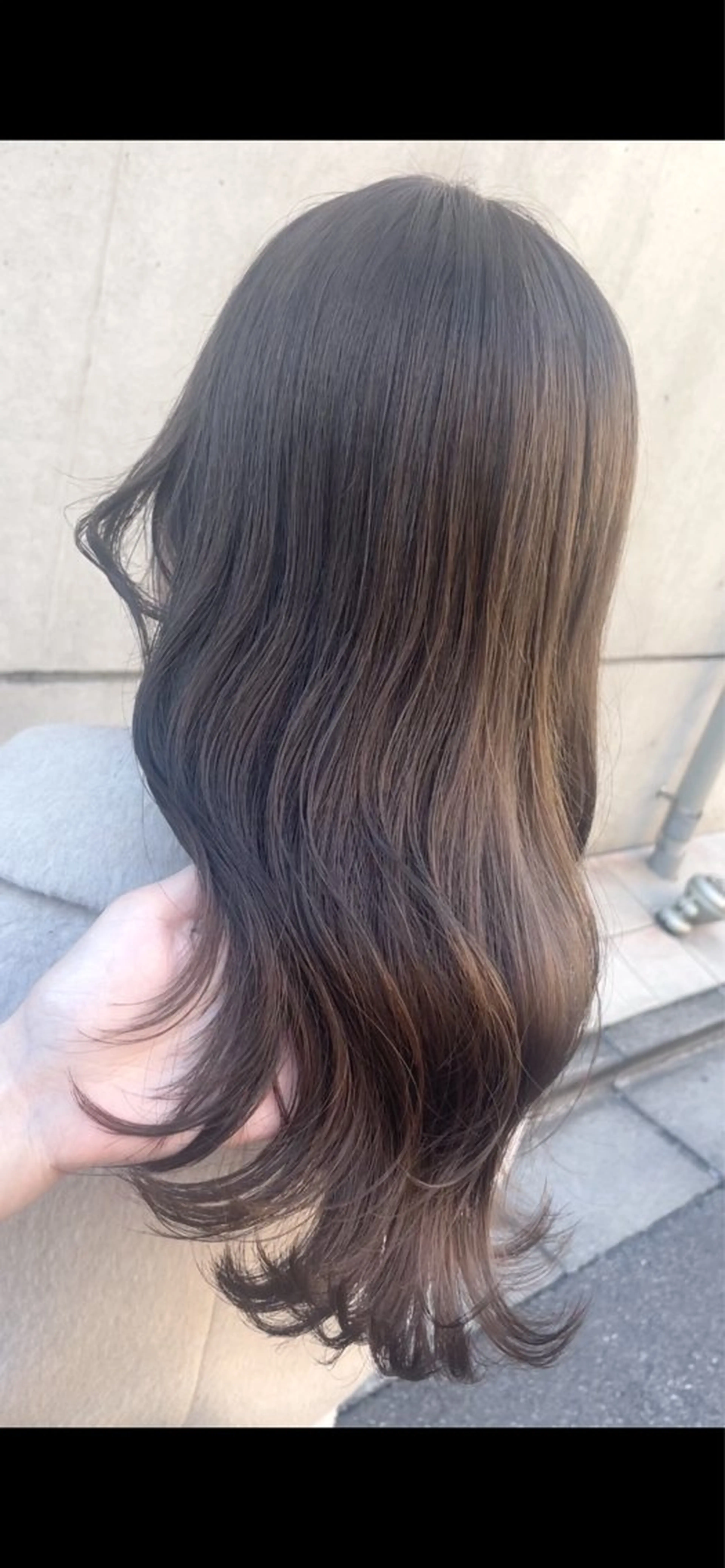 ロング カラー ベージュカラー グレージュ 韓国風ヘア カット ヘアカラー トリートメント BEBE所属・ご新規様限定 透明感カラーKANAのヘアスタイル