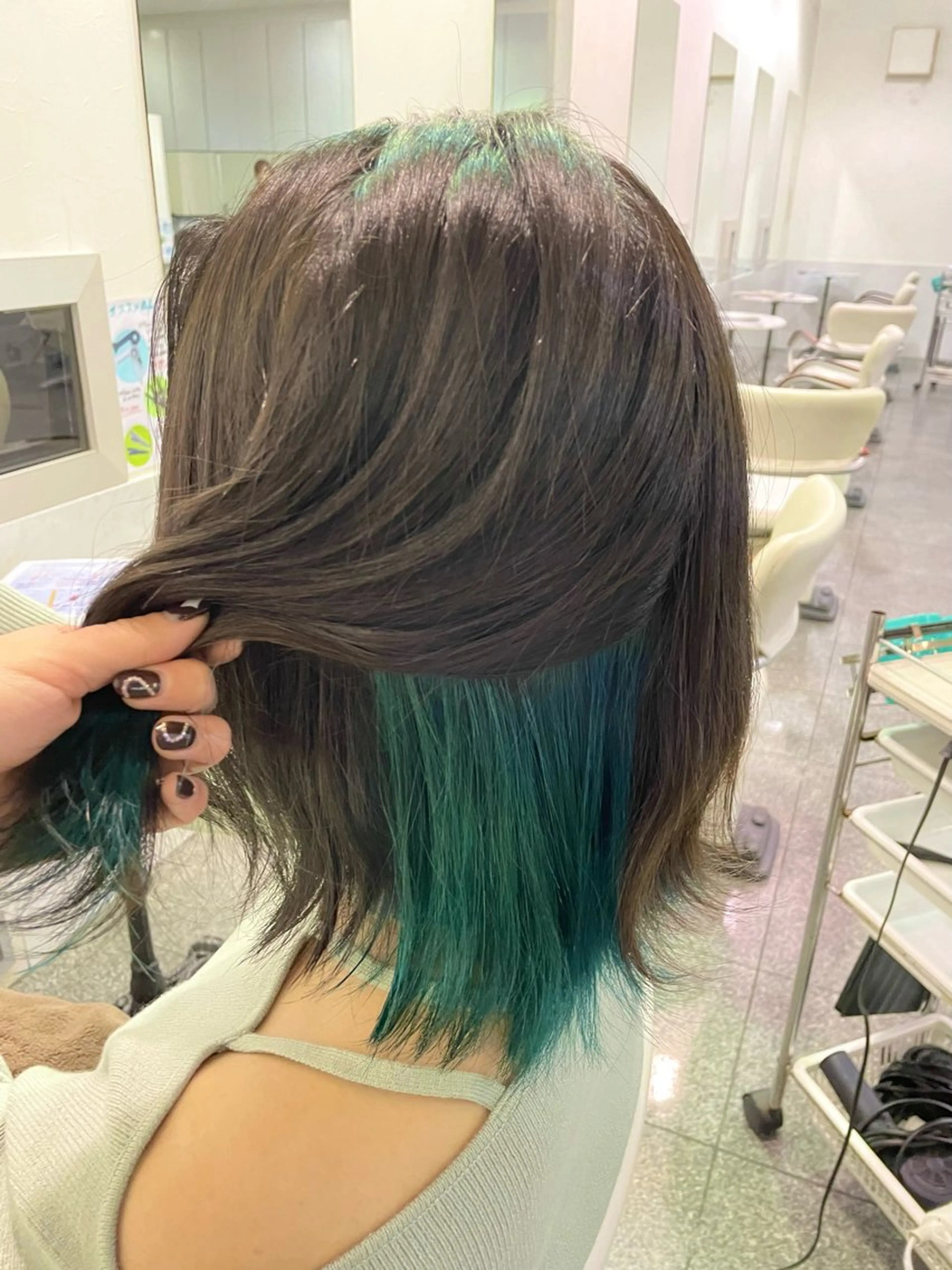 カラー ブリーチ ハイトーン、ブリーチ 🤍足立里湖のヘアスタイル