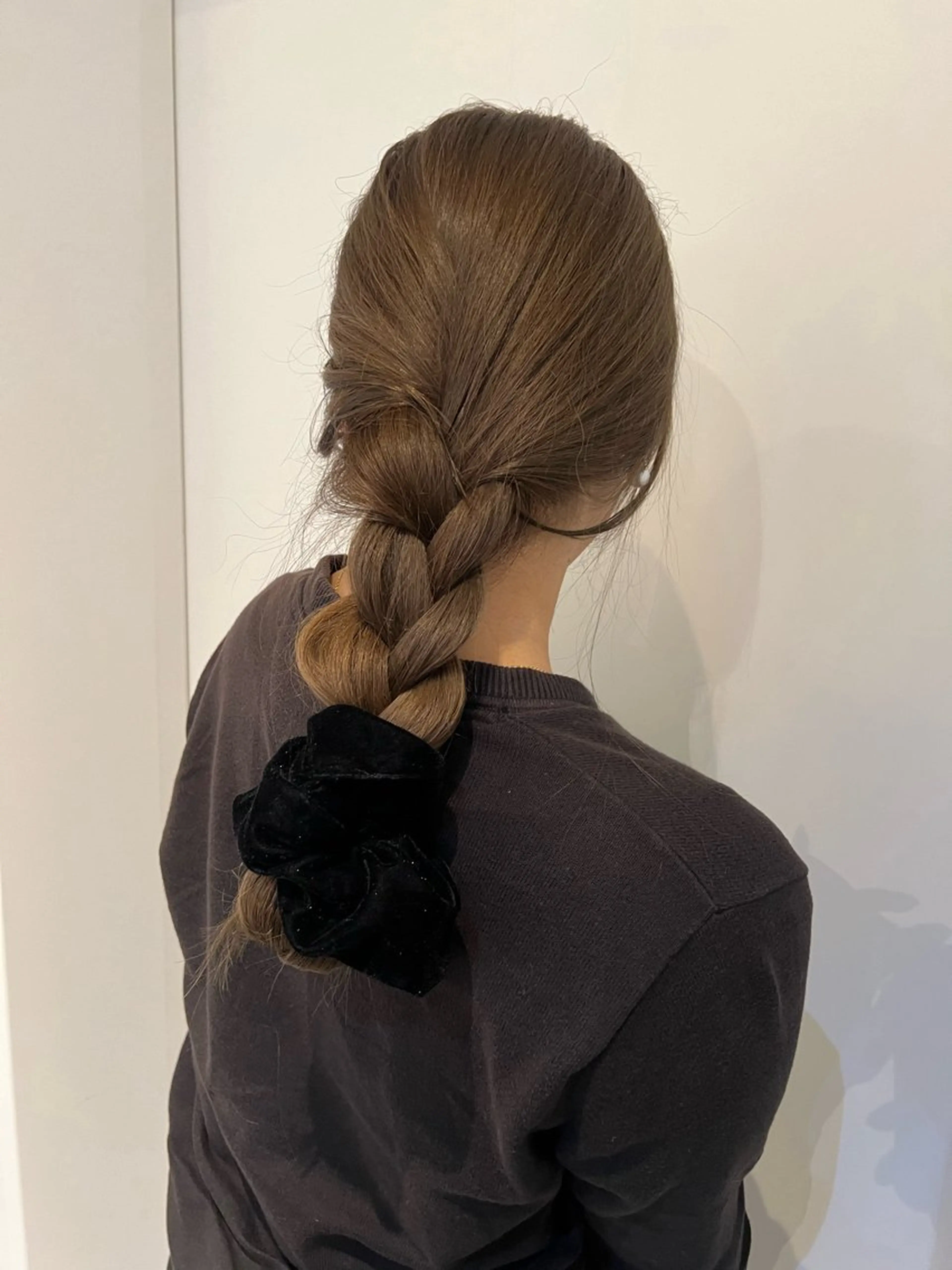 セミロング ヘアカラー KOCHAB所属・三谷 はるなのヘアスタイル