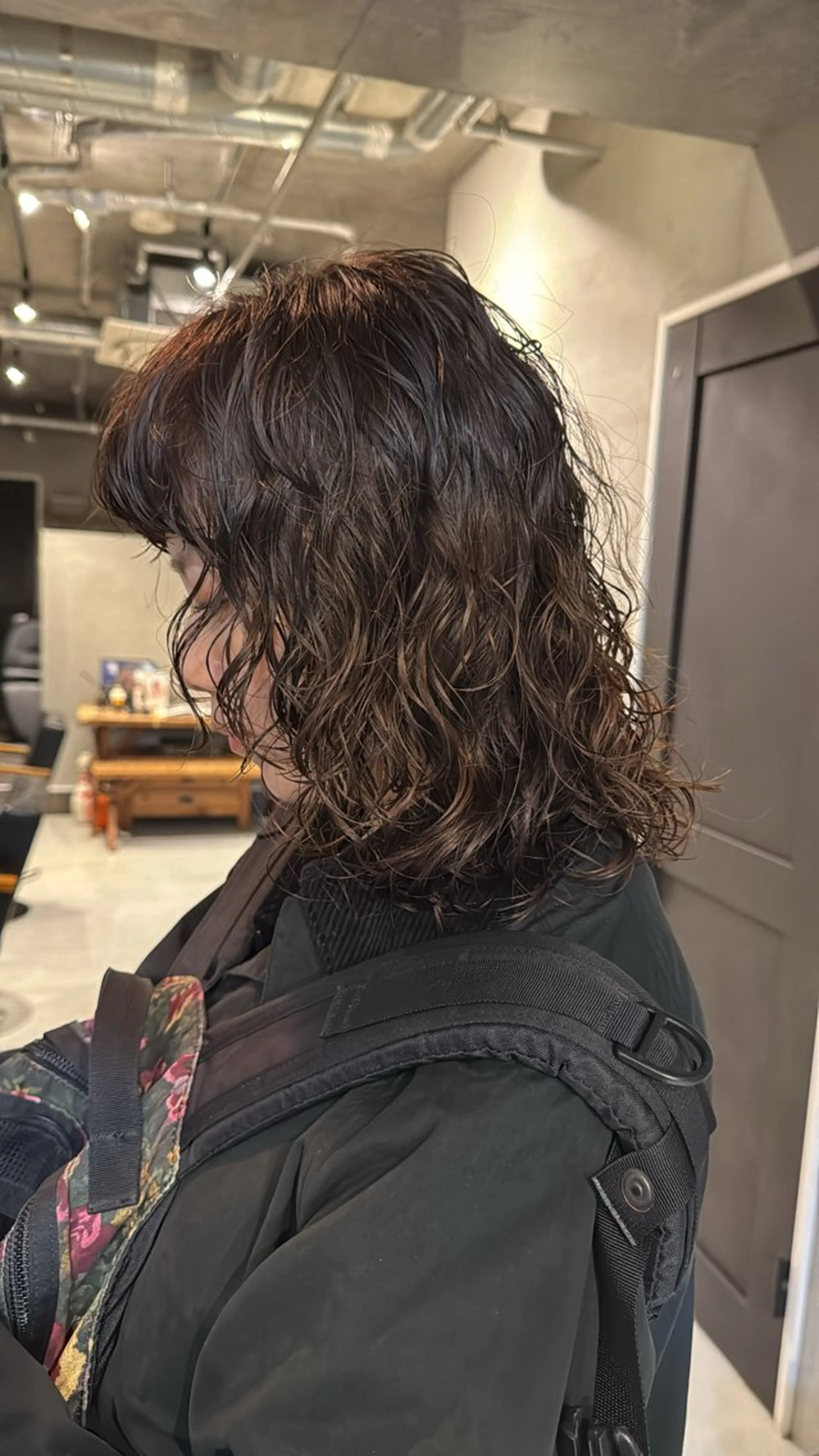 ミディアム ミディアムパーマ カット ヘアカラー パーマ トリートメント 鎌田健/ パーマ/レイヤーのヘアスタイル