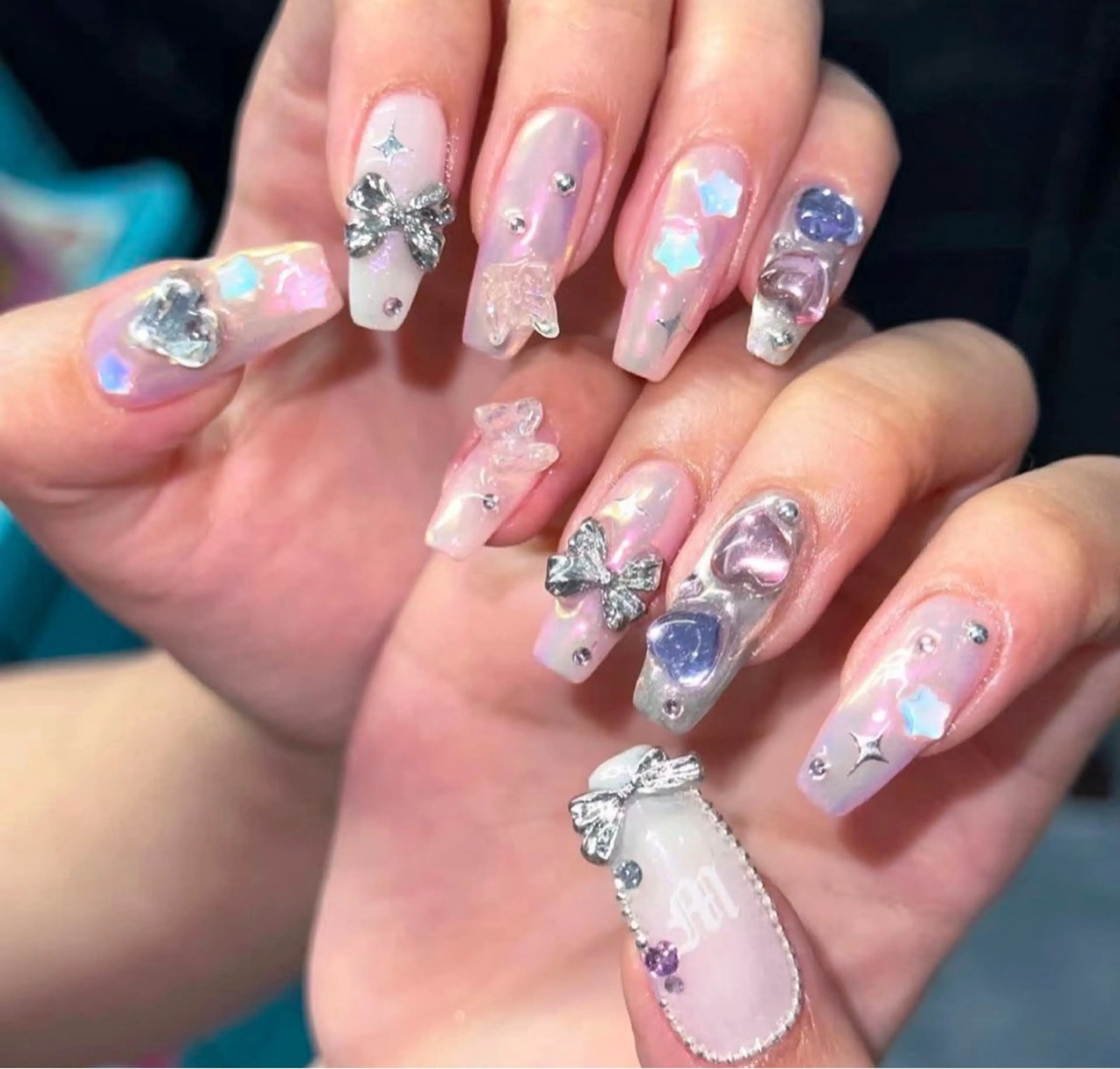 ネイル アートネイル オーロラネイル チークネイル フレンチネイル ガラスフレンチ ハンドネイル 🎀🎀YooLi Nail Salonのネイルデザイン