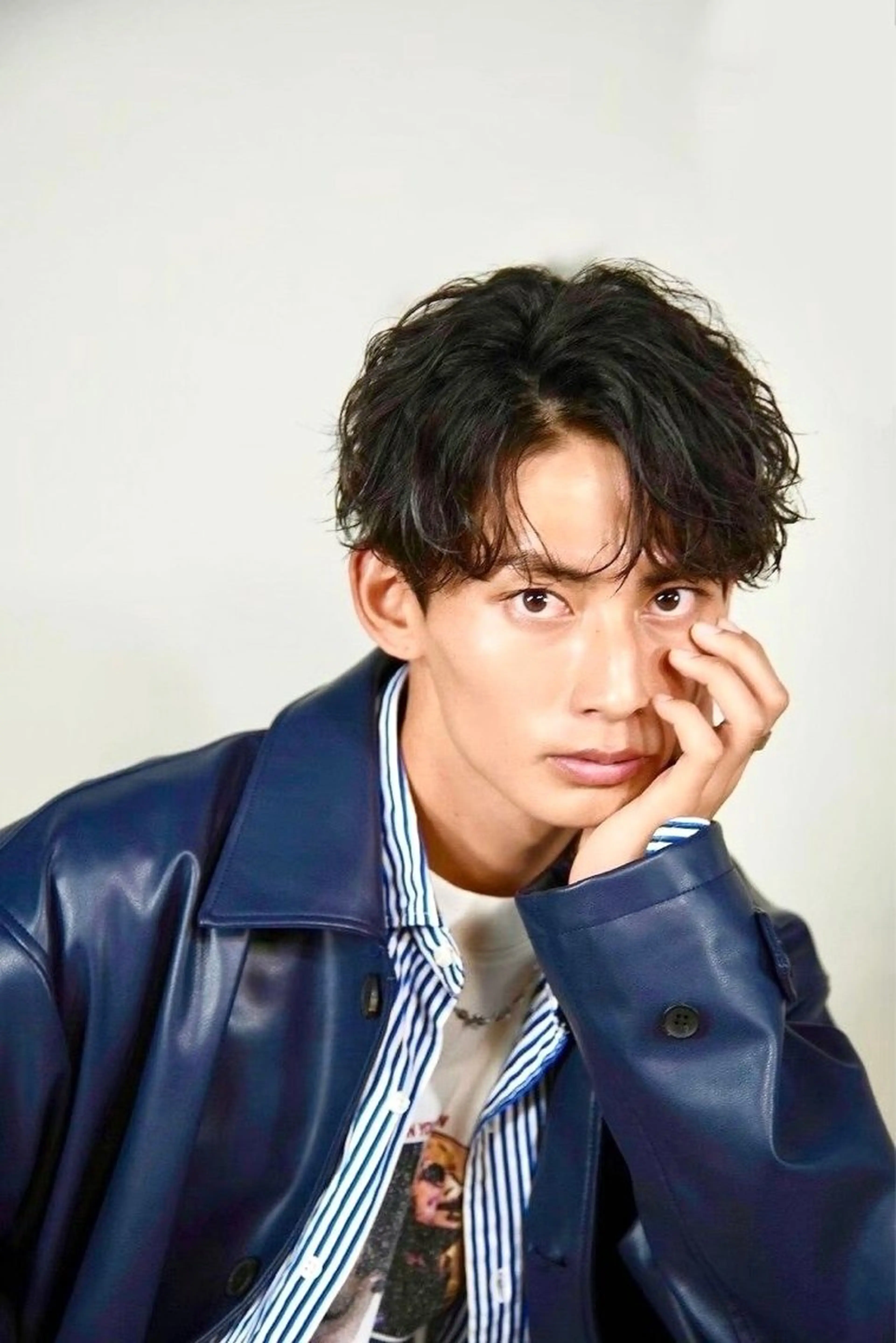 ショート パーマ メンズ センターパート 無造作パーマ＆メッシ ュ🔥SHOTAのヘアスタイル