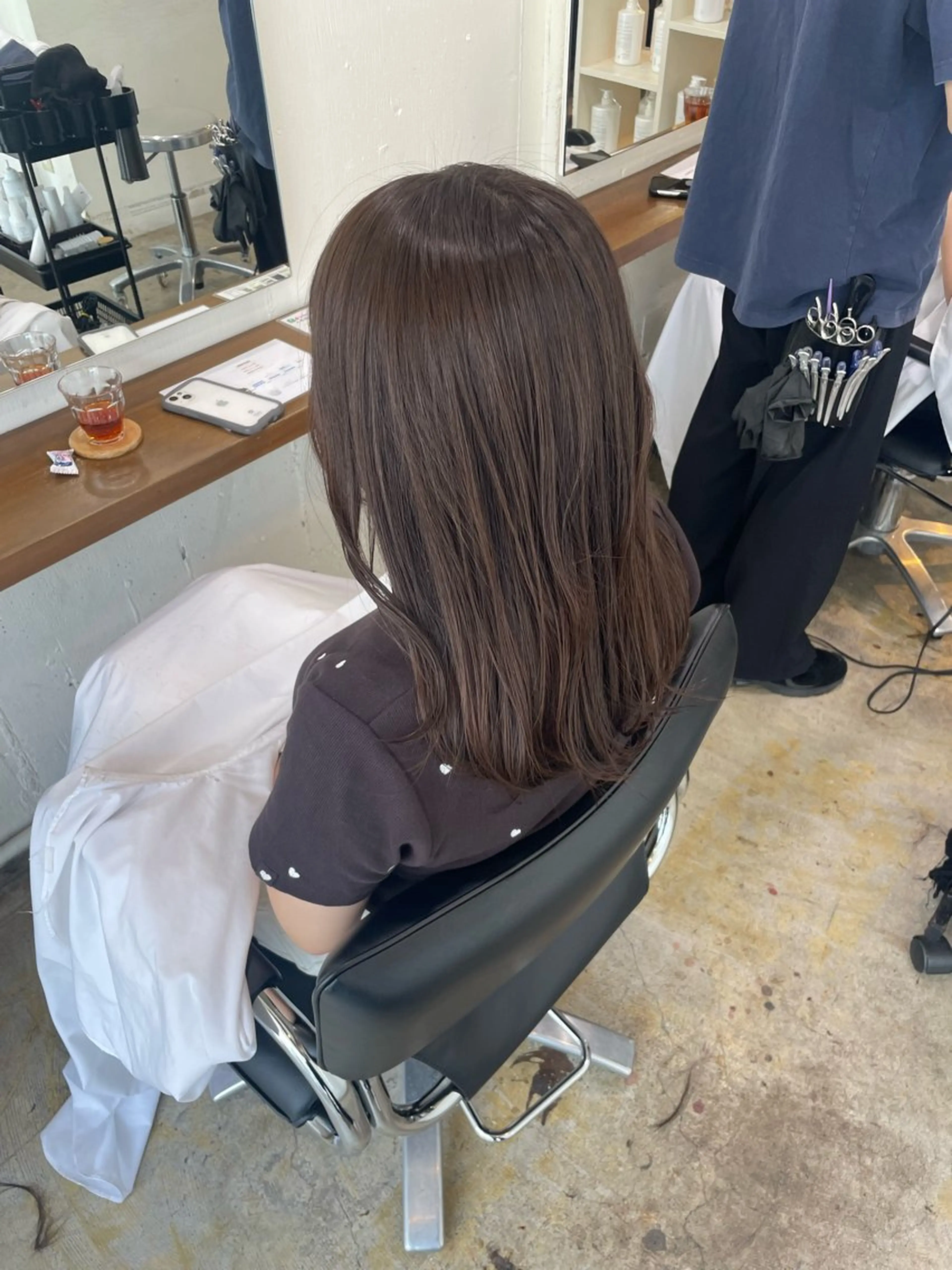 ミディアム カラー ベージュカラー オリーブベージュ カット ヘアカラー トリートメント MIOベージュカラー 柔らかいカラーのヘアスタイル