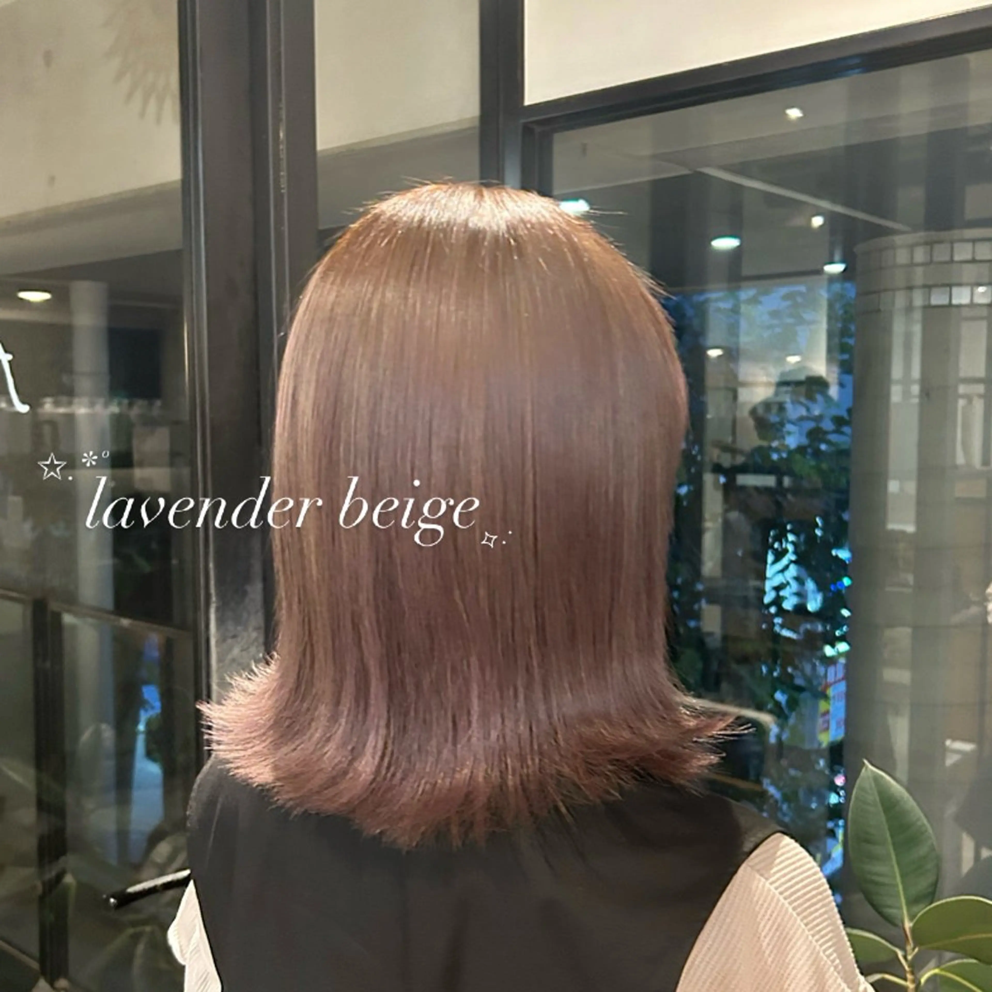 ミディアム カラー ベージュカラー 透明感カラー ラベンダーカラー ラベンダーベージュ ヘアカラー 𝐌𝐢𝐨/ 薬院 /カラーモデル募集中のヘアスタイル