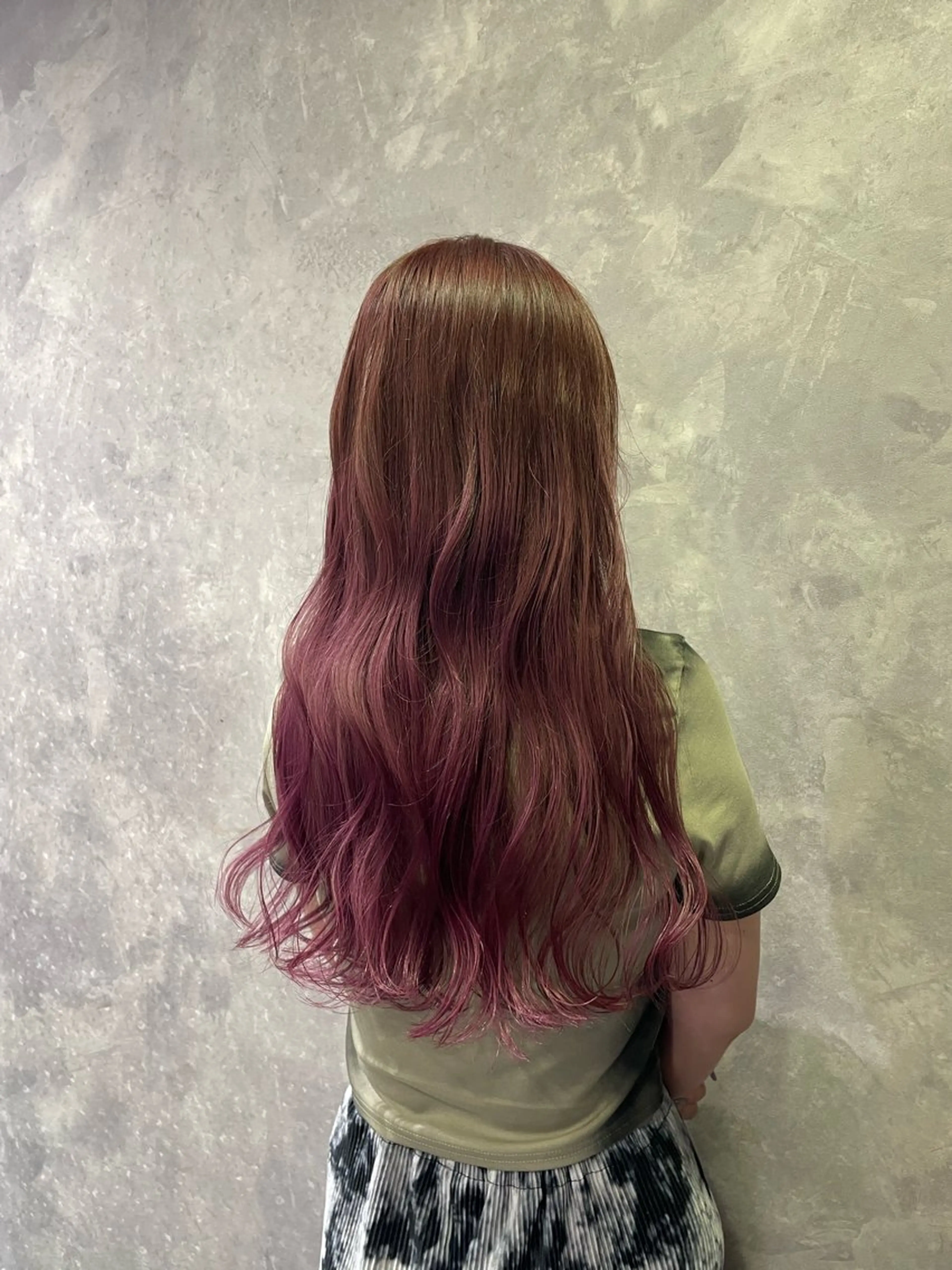 ロング カラー ヘアカラー トリートメント 手塚 由佳のヘアスタイル