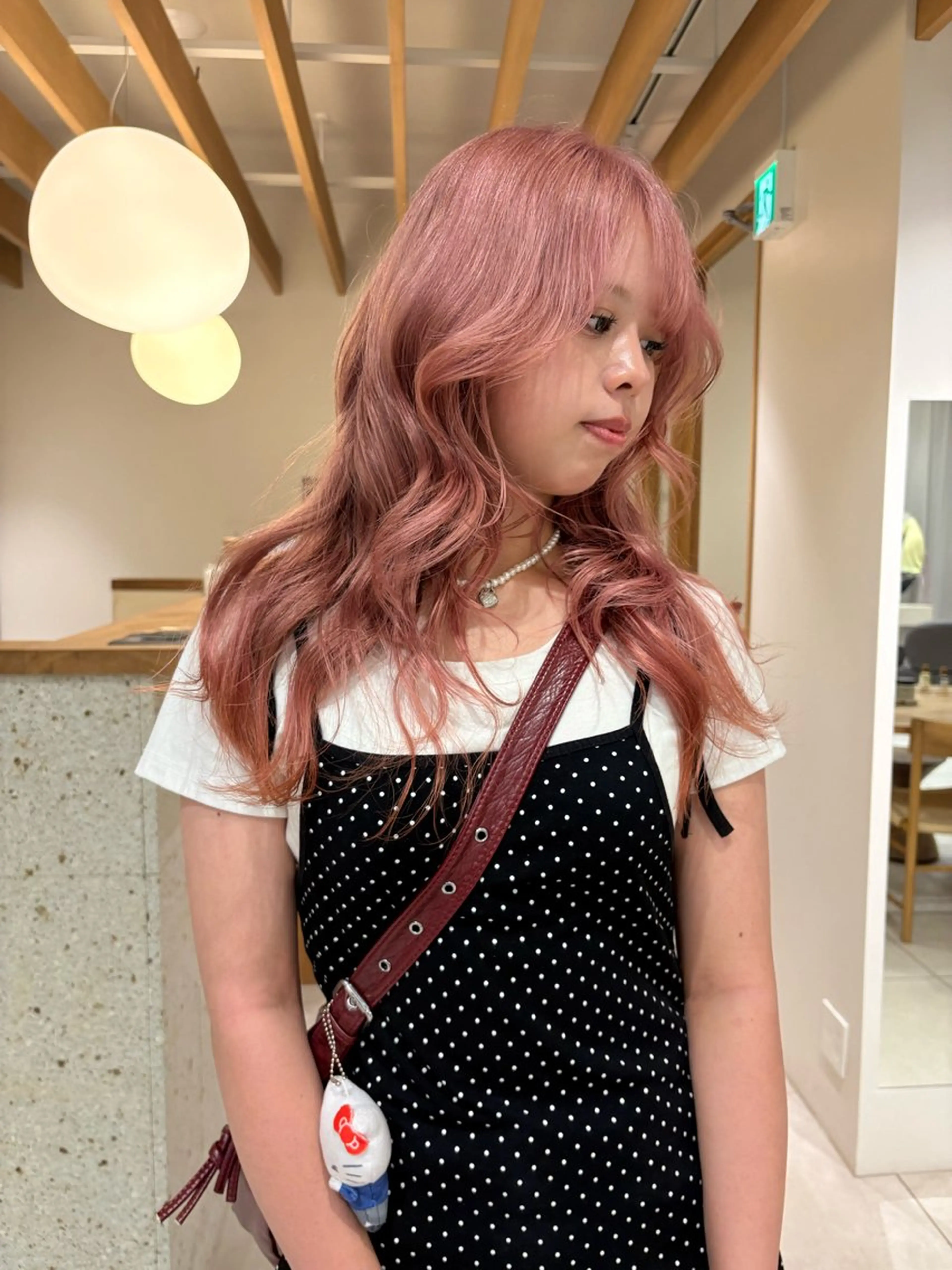 ロング カラー ピンクカラー ヘアカラー トリートメント キタ リオナのヘアスタイル
