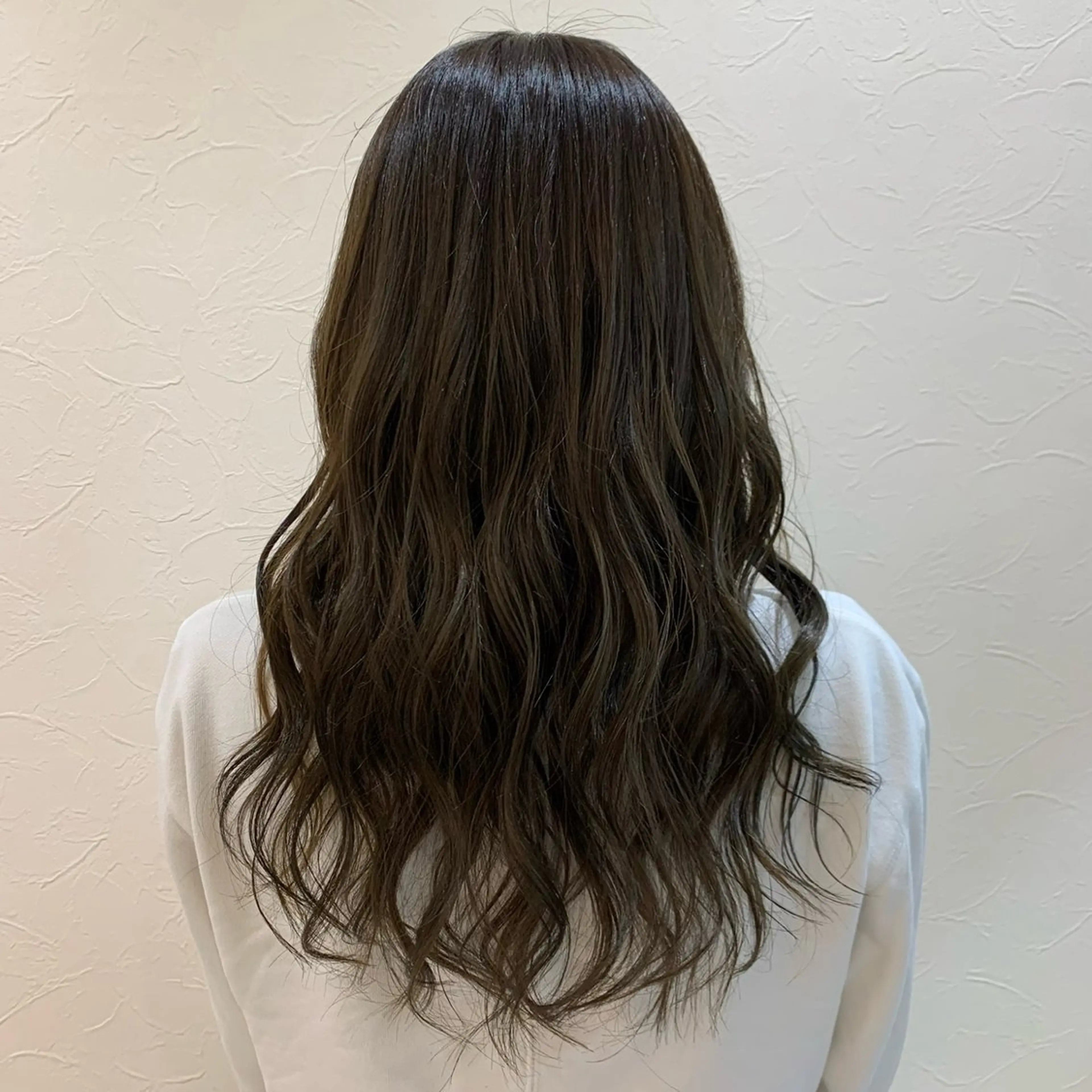ロング カラー ブラウンカラー オリーブブラウン ヘアカラー 本多 剛大のヘアスタイル