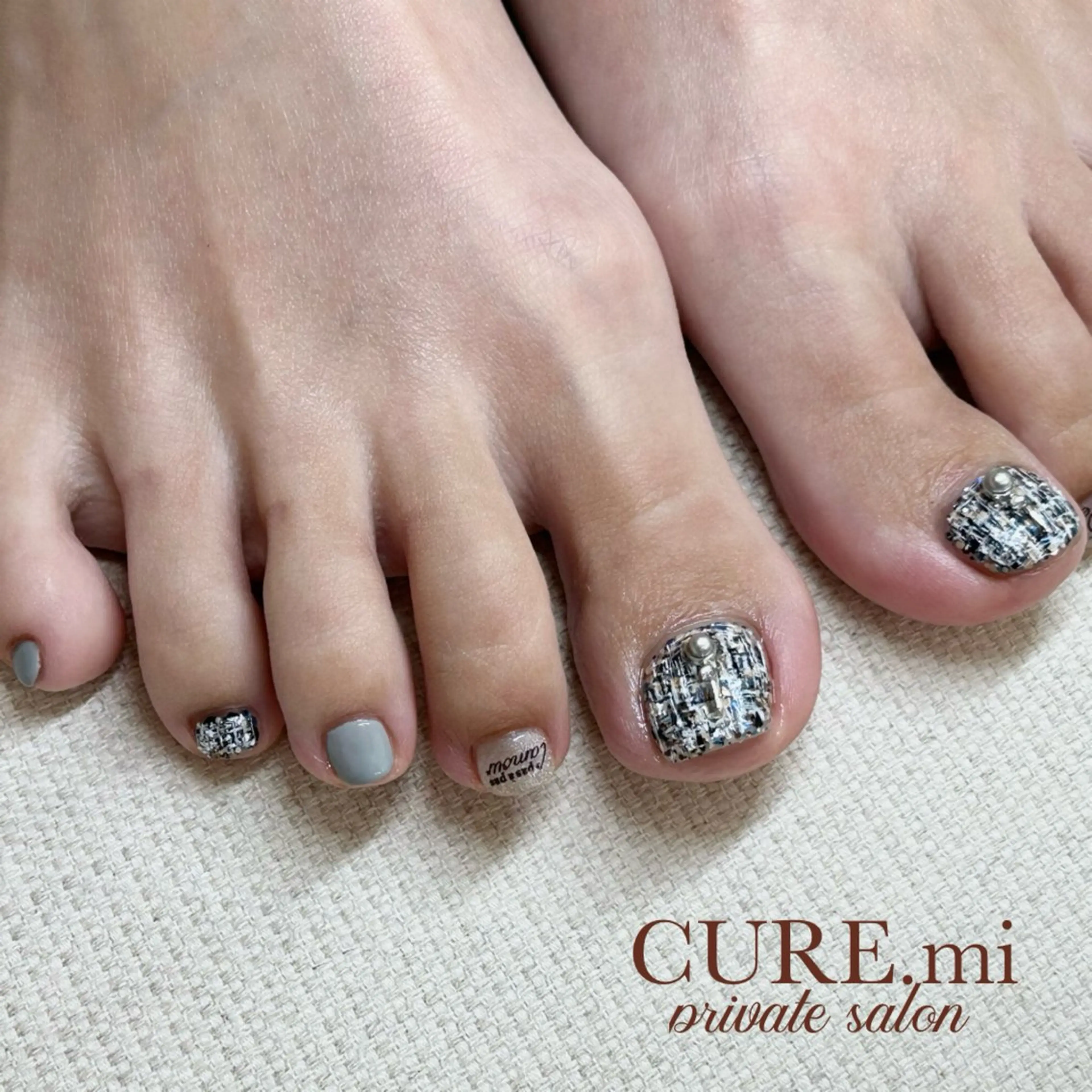 ネイル フットネイル ツイードネイル 冬ネイル フットネイル CURE.mi所属・伊藤 美香のネイルデザイン