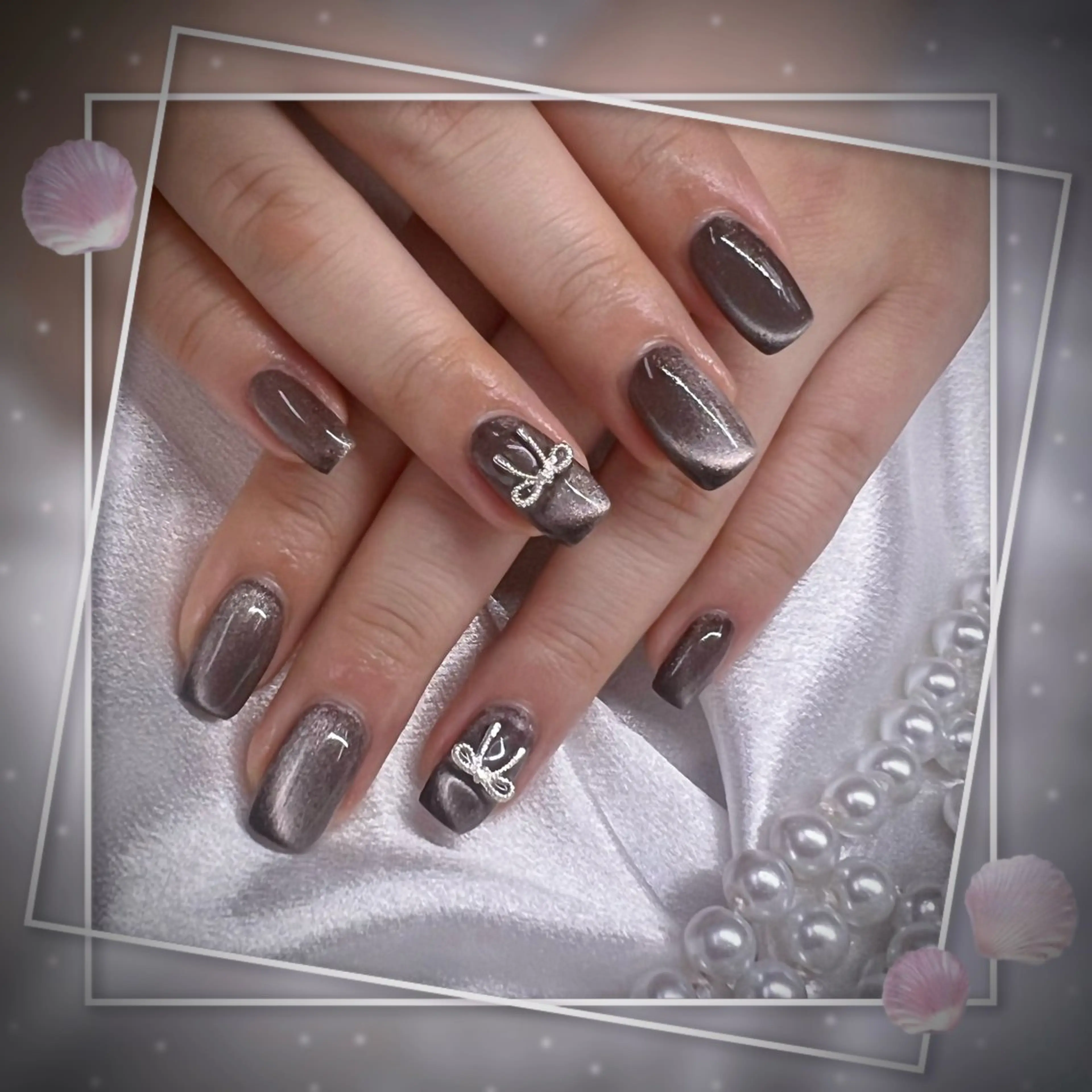 ネイル フレンチネイル グラデーション キラキラネイル 韓国ネイル マグネットネイル ハンドネイル ハンドケア Chill Nailsalonのネイルデザイン