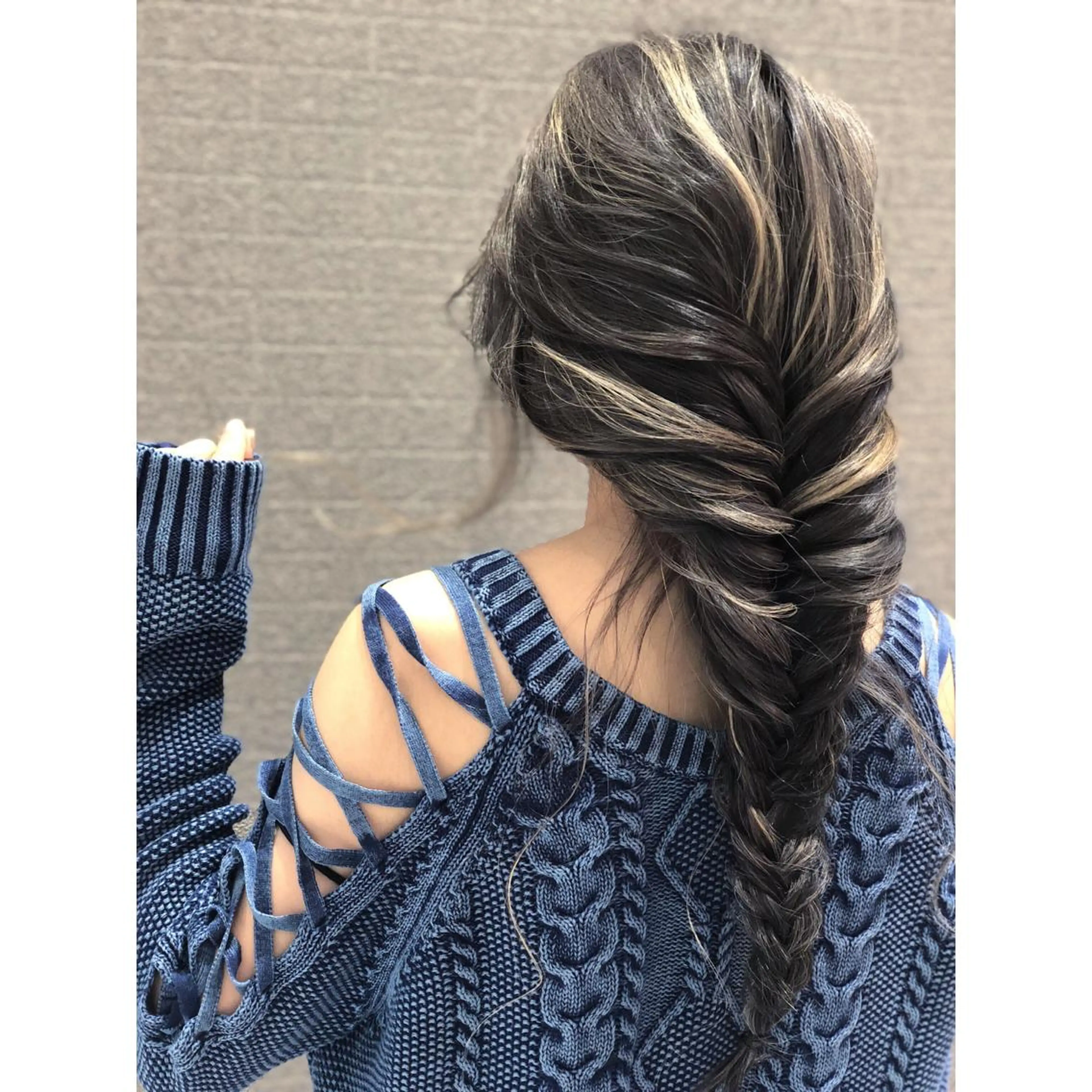 ロング カラー ヘアアレンジ バレイヤージュ デザインカラー グラデーションカラー ハイライトカラー ハイトーンカラー アンドウ ユウ/ レイヤーカット/韓国のヘアスタイル
