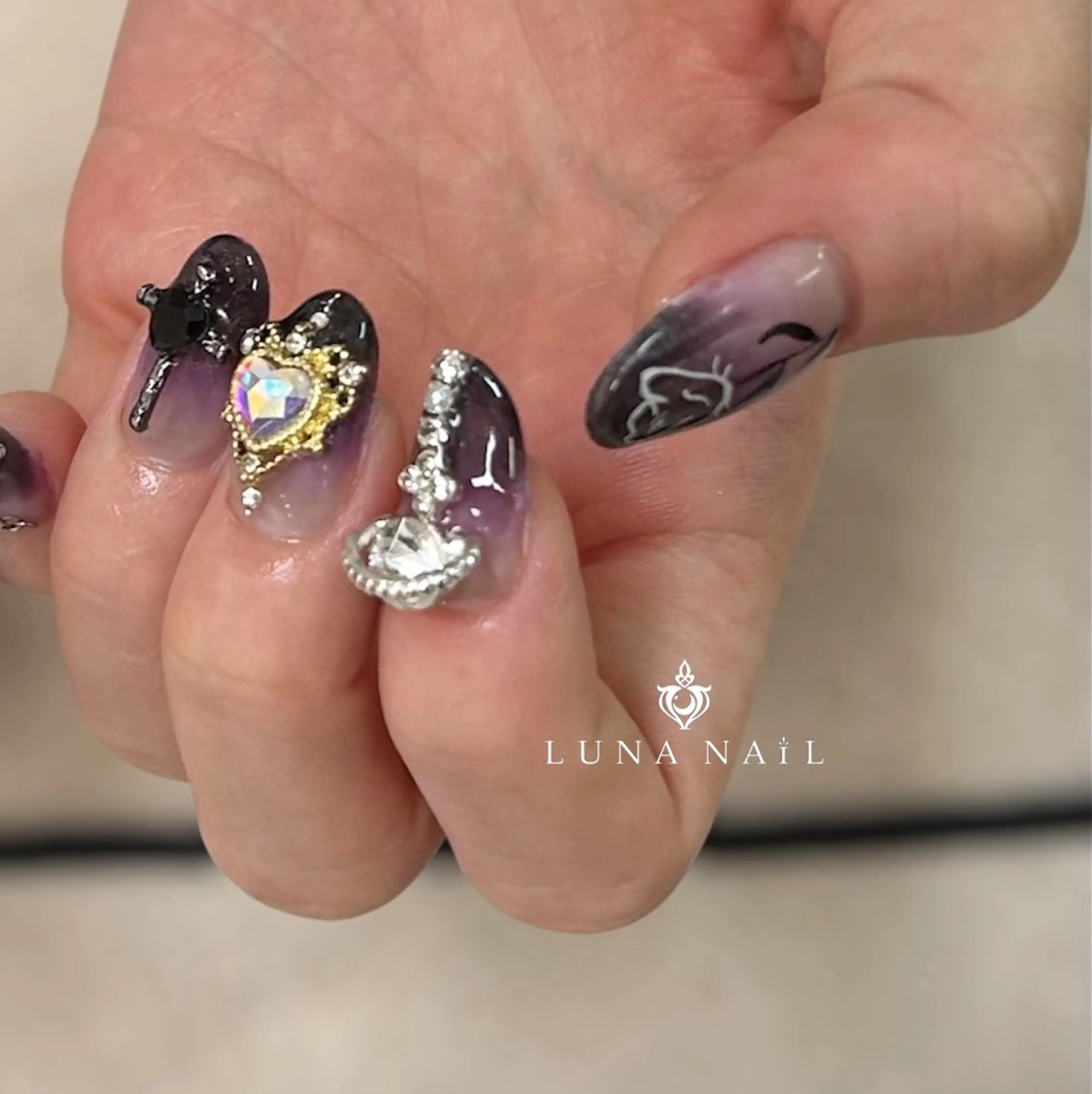 ネイル アトリエ　ミモザ所属・いまむら あかりのネイルデザイン