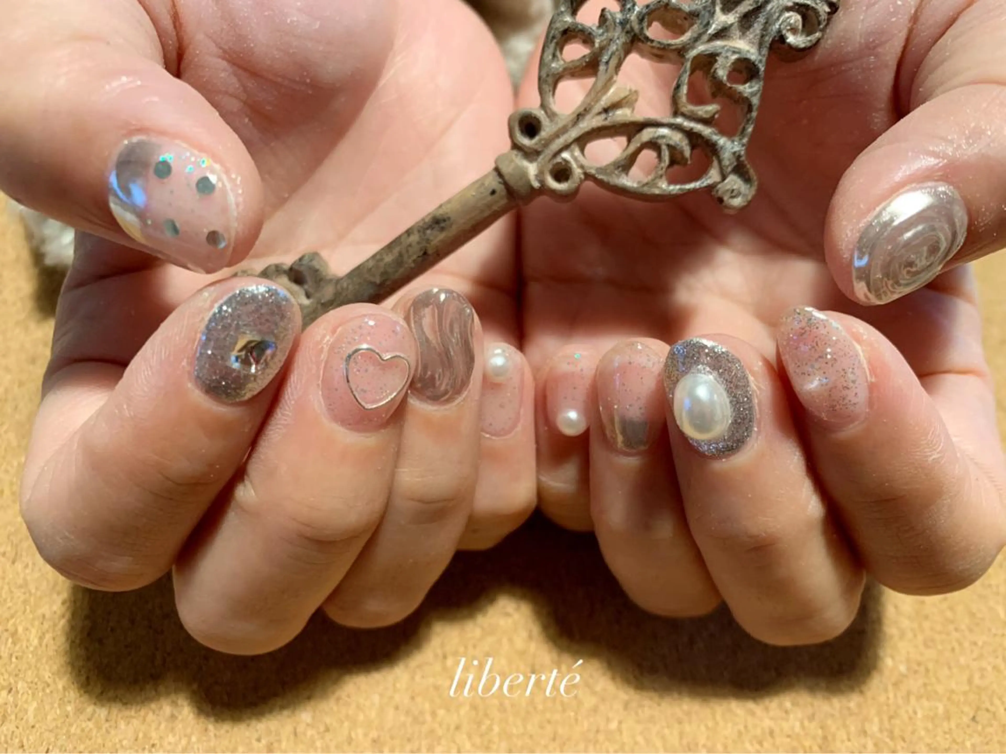 ネイル liberté (リベルテ)のネイルデザイン