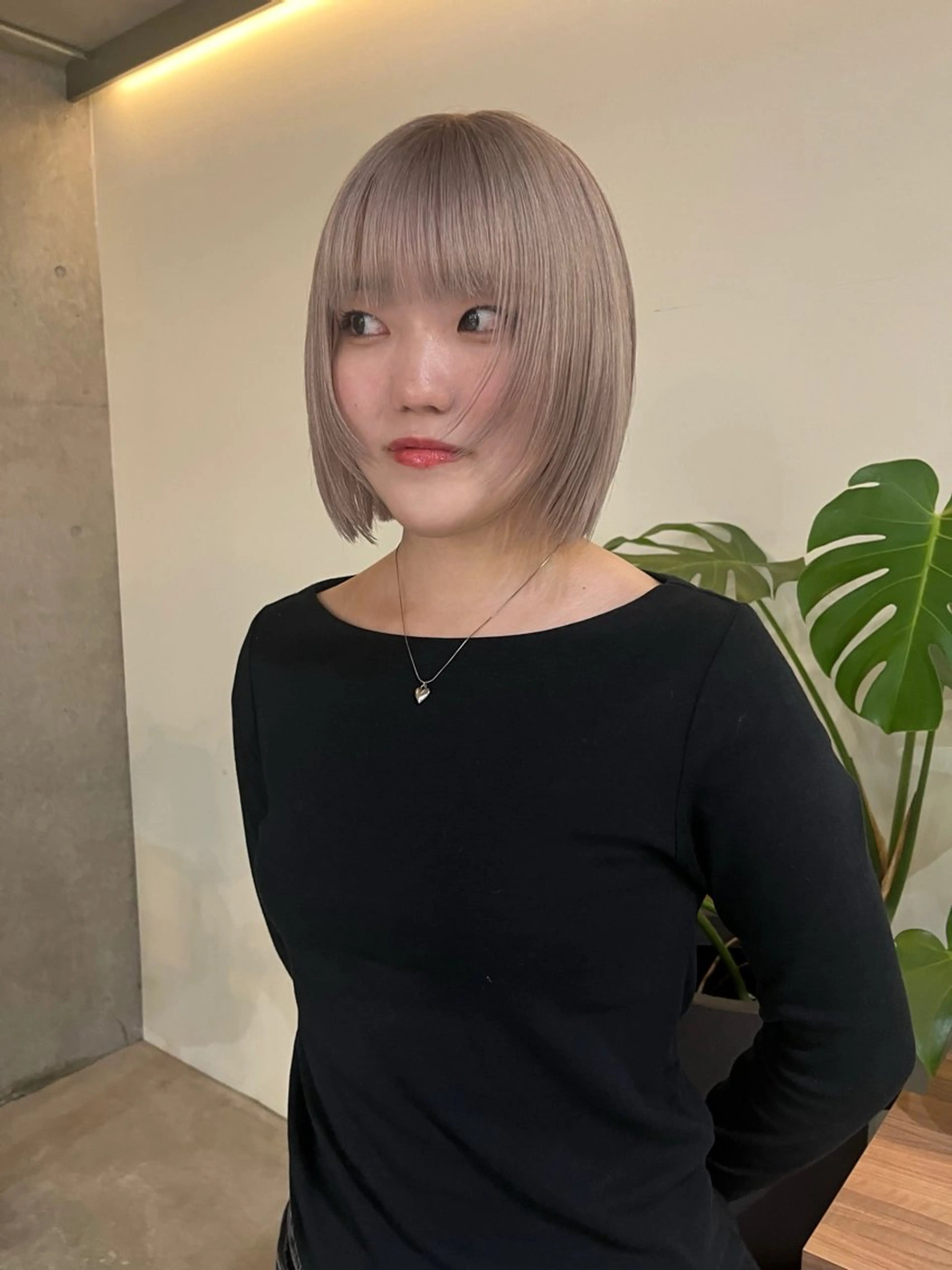 ショート ボブ 顔まわりレイヤー レイヤーカット タッセルカット ウルフカット カット ヘアカラー レイヤーカット/ウル フ　chinatsuのヘアスタイル