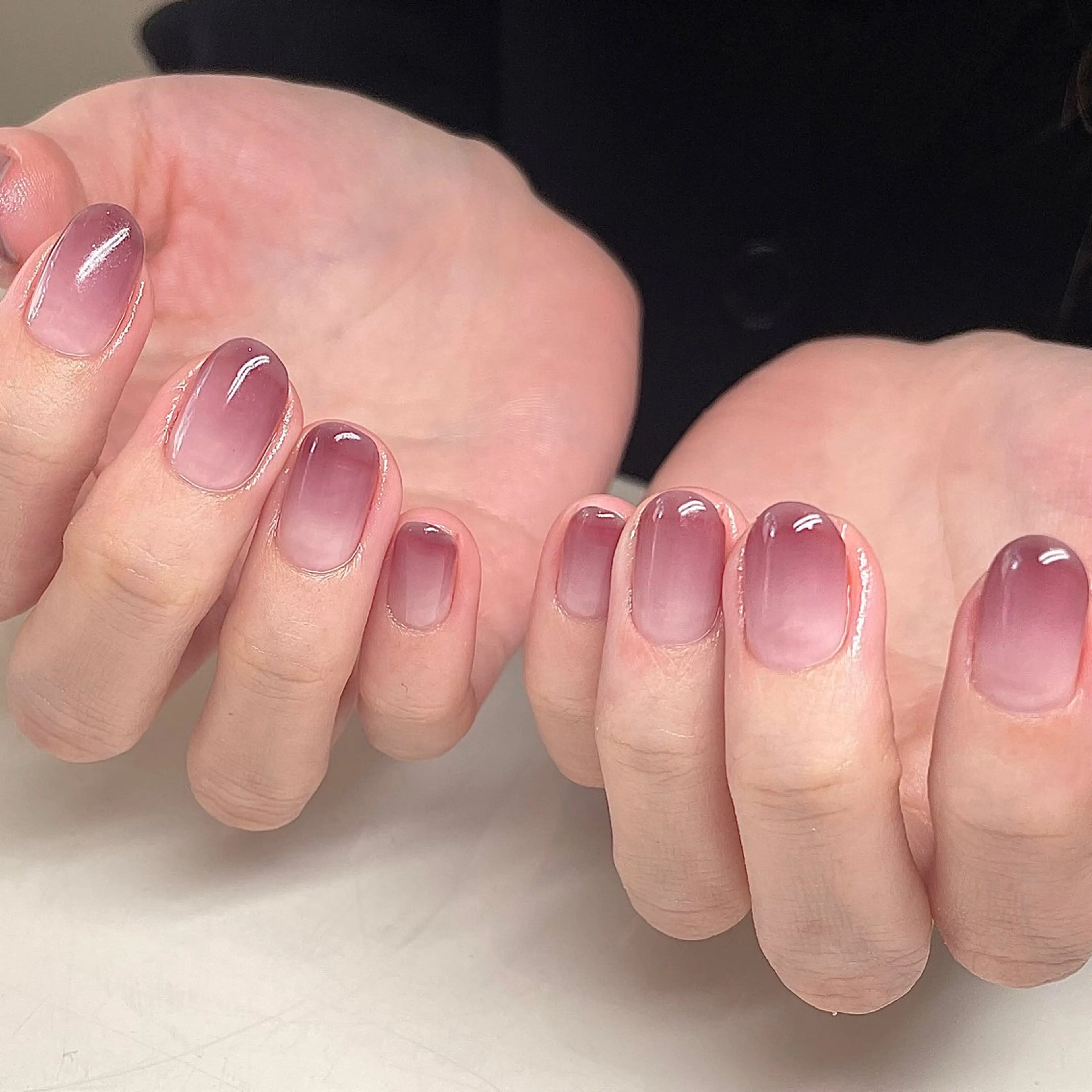 オフ無し【2週間後の施術無料】手爪美育Revnail/グラデーション(ダブルグラデ不可)【2週間後来店可能な方限定】の写真