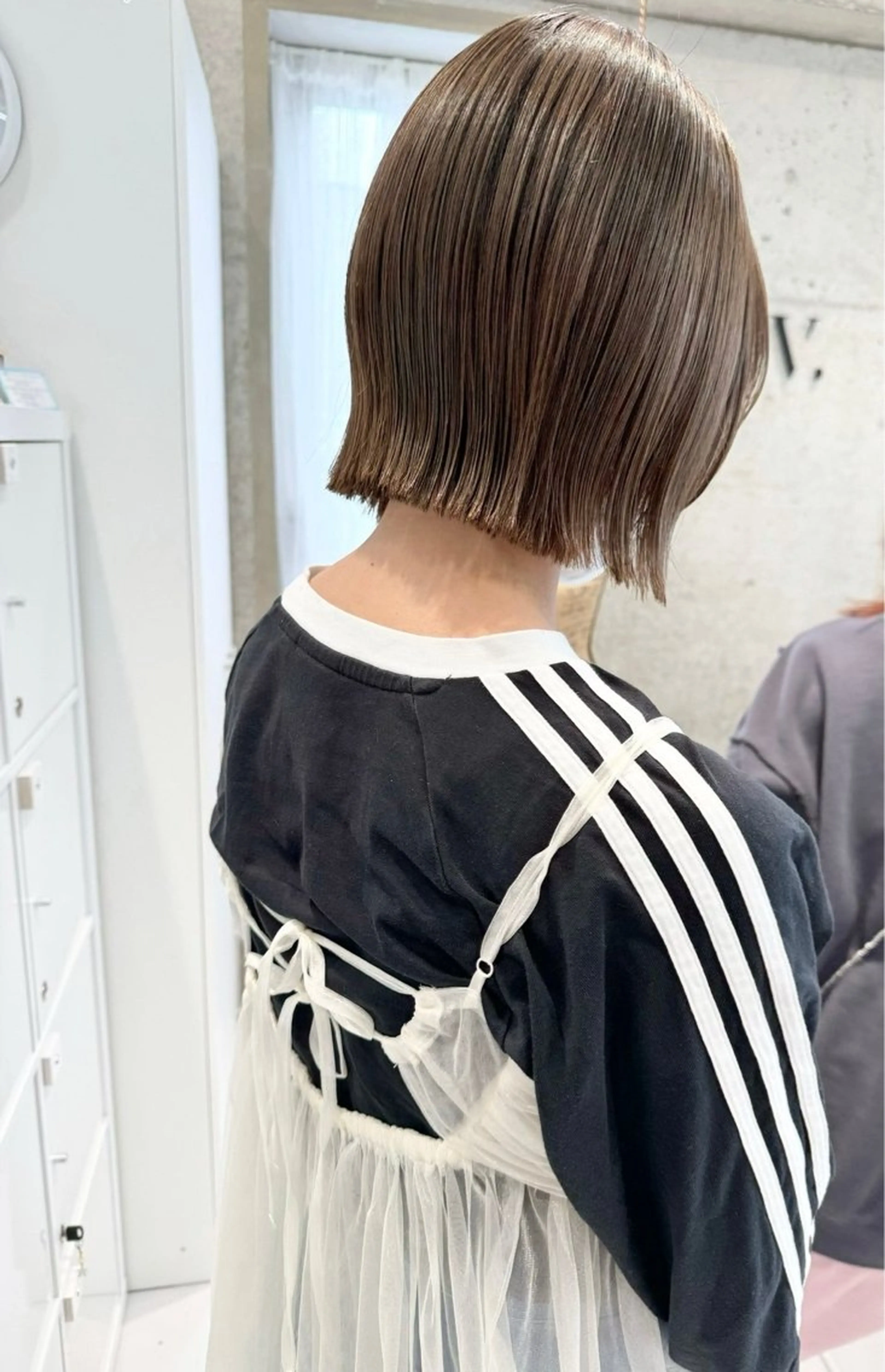 ショート カラー 会田有紀 /切りっぱなしボブのヘアスタイル