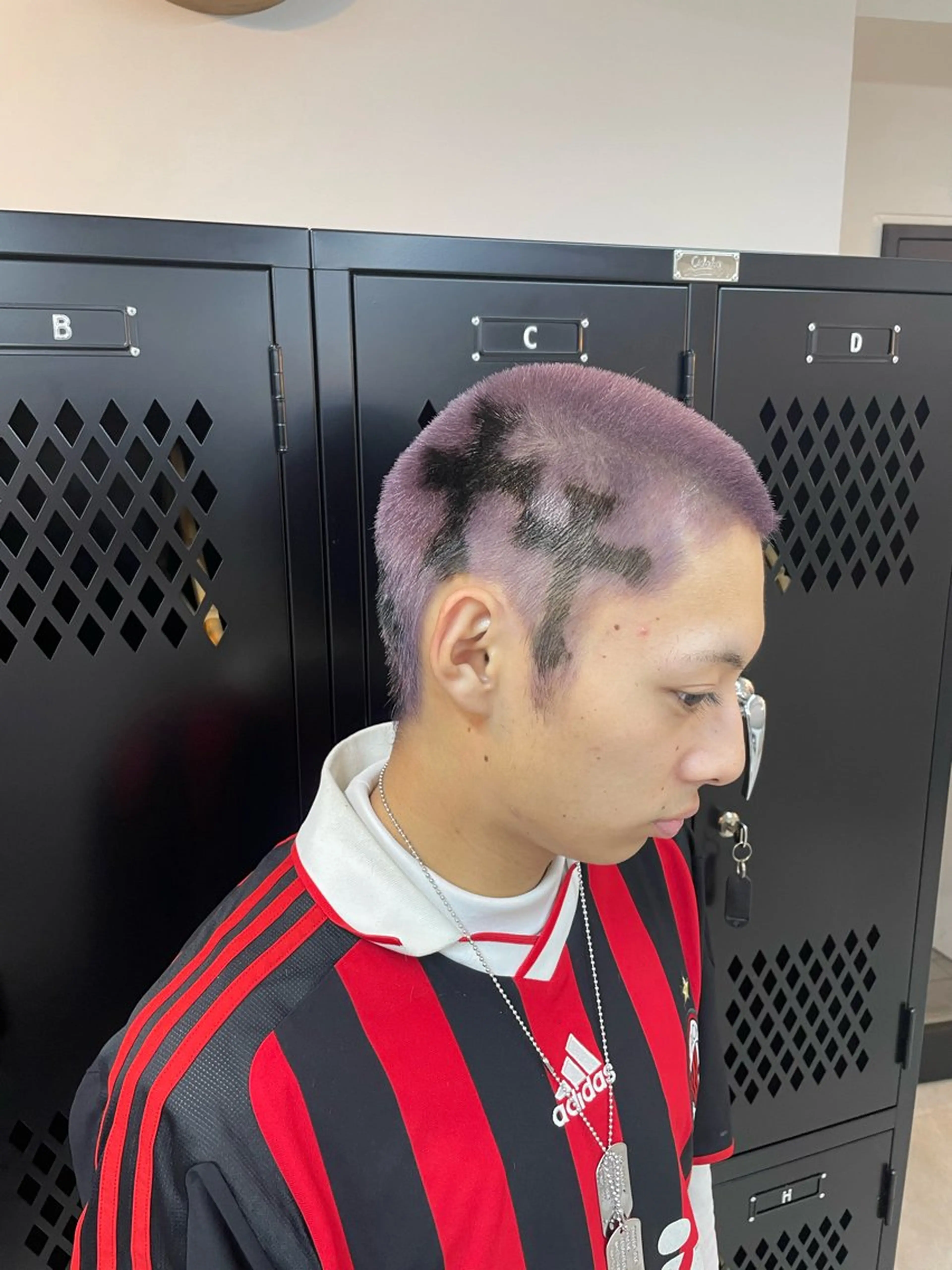 ショート カラー 沖見 颯斗のヘアスタイル