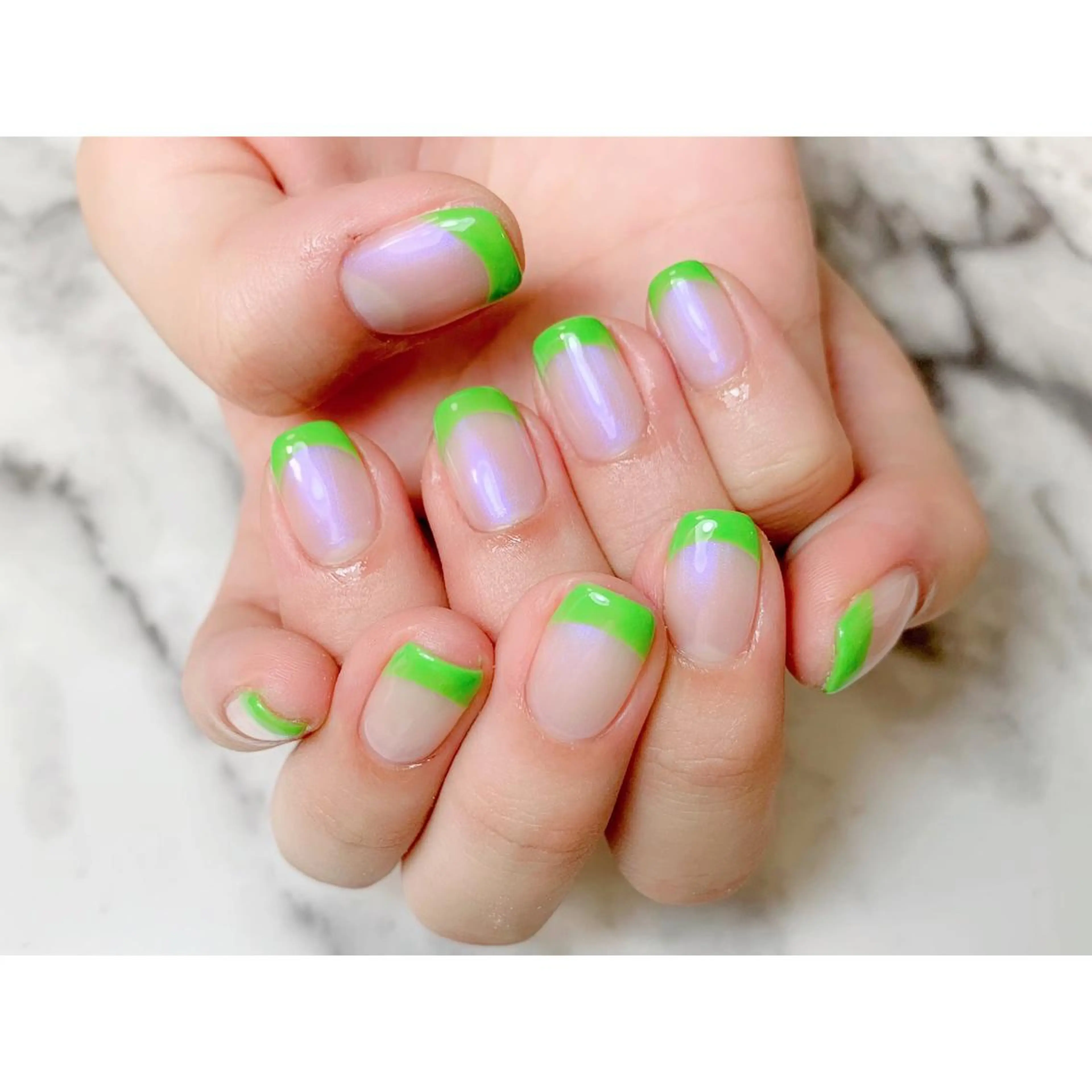 ネイル オーロラネイル nailsalon maluriのネイルデザイン