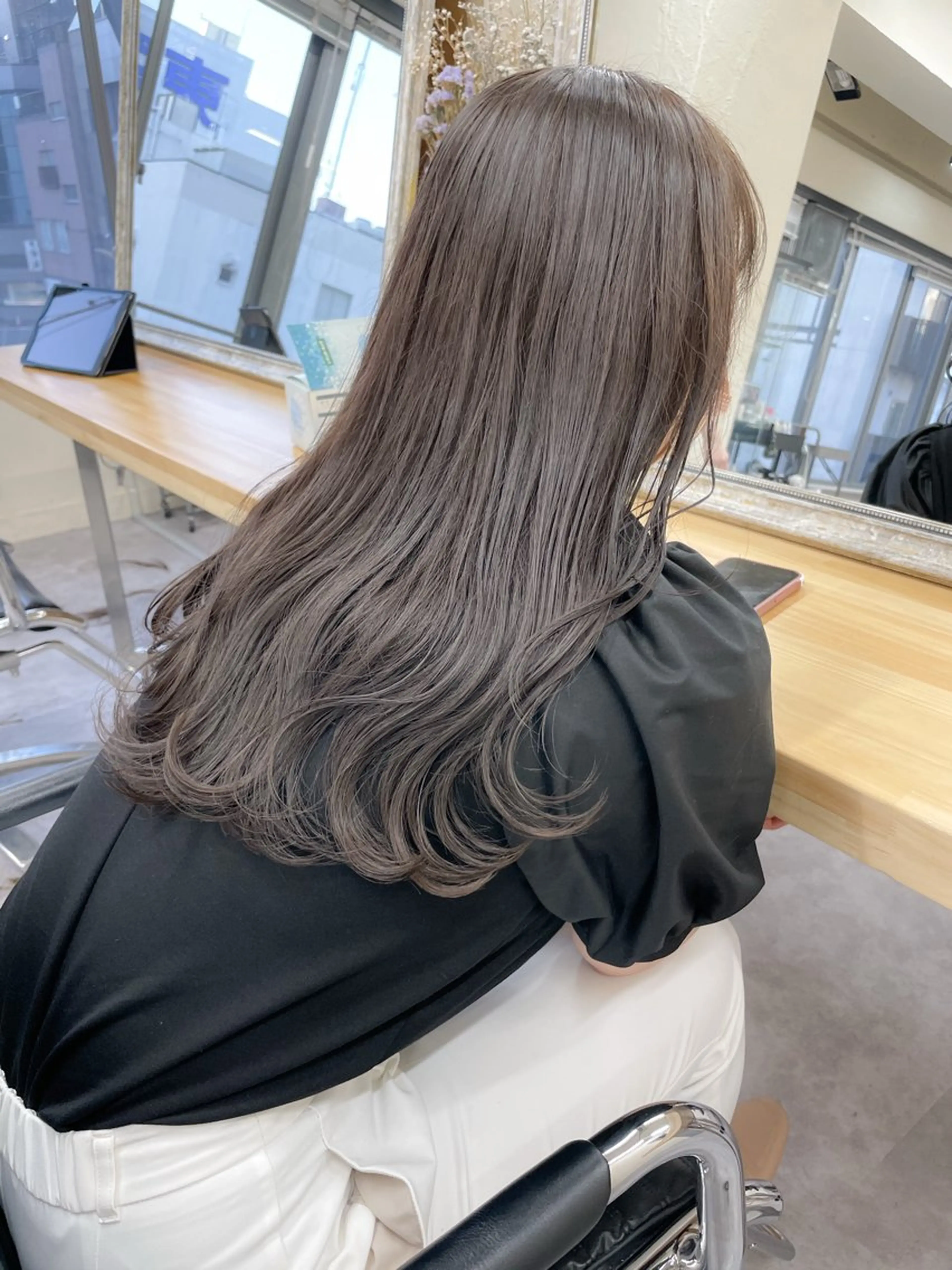 ロング 池袋🫧mio🫧 透明感ワンカラー🫧のヘアスタイル