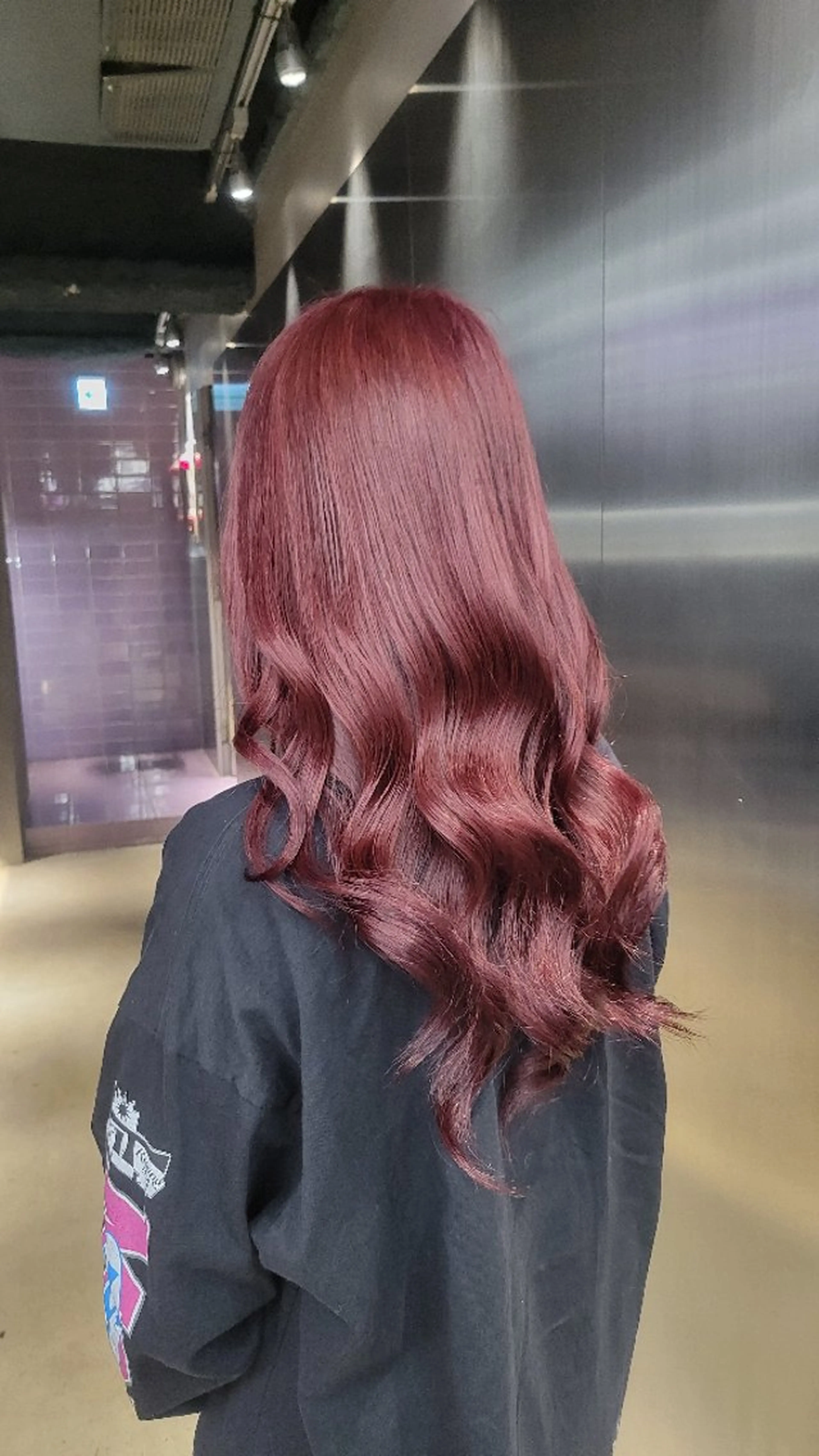 ロング PELE/栄/ SOAのヘアスタイル