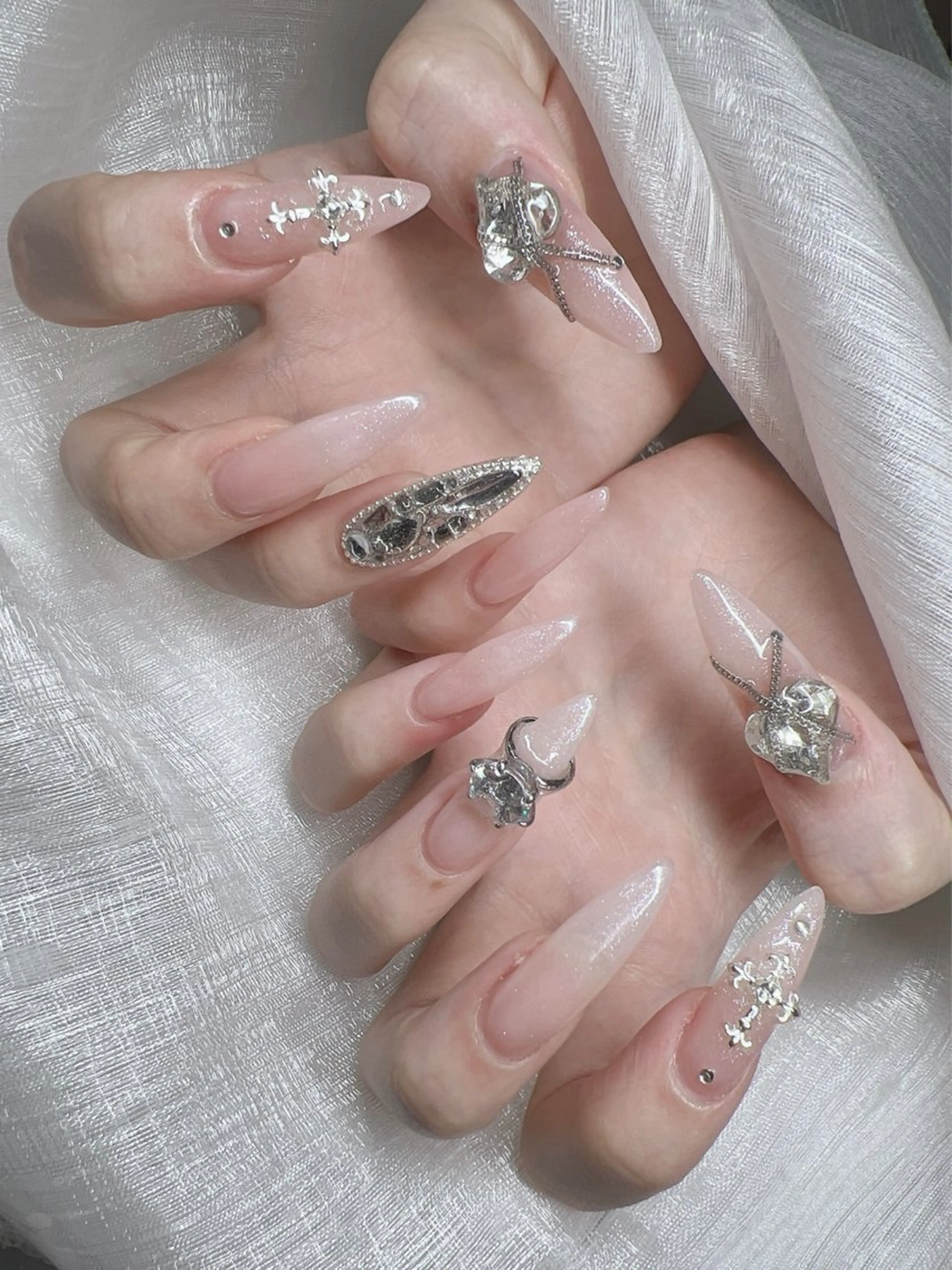 ネイル 長さ出し グラデーション キラキラネイル マグネットネイル ニュアンスネイル ハンドネイル Lee Nails チップ長さだし専門店のネイルデザイン
