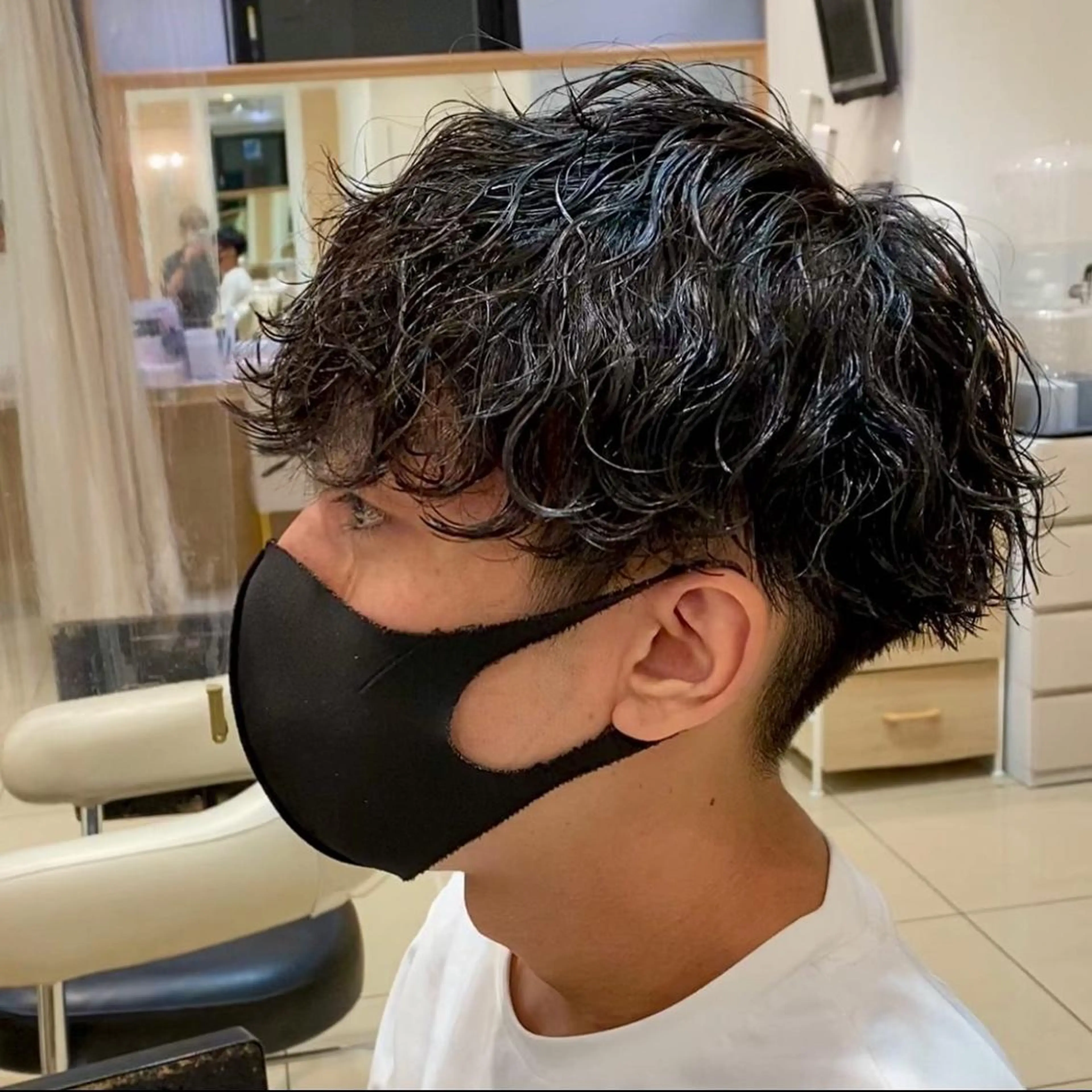 ショート パーマ メンズ カット パーマ メンズ特化型美容師 栗山勇人のヘアスタイル